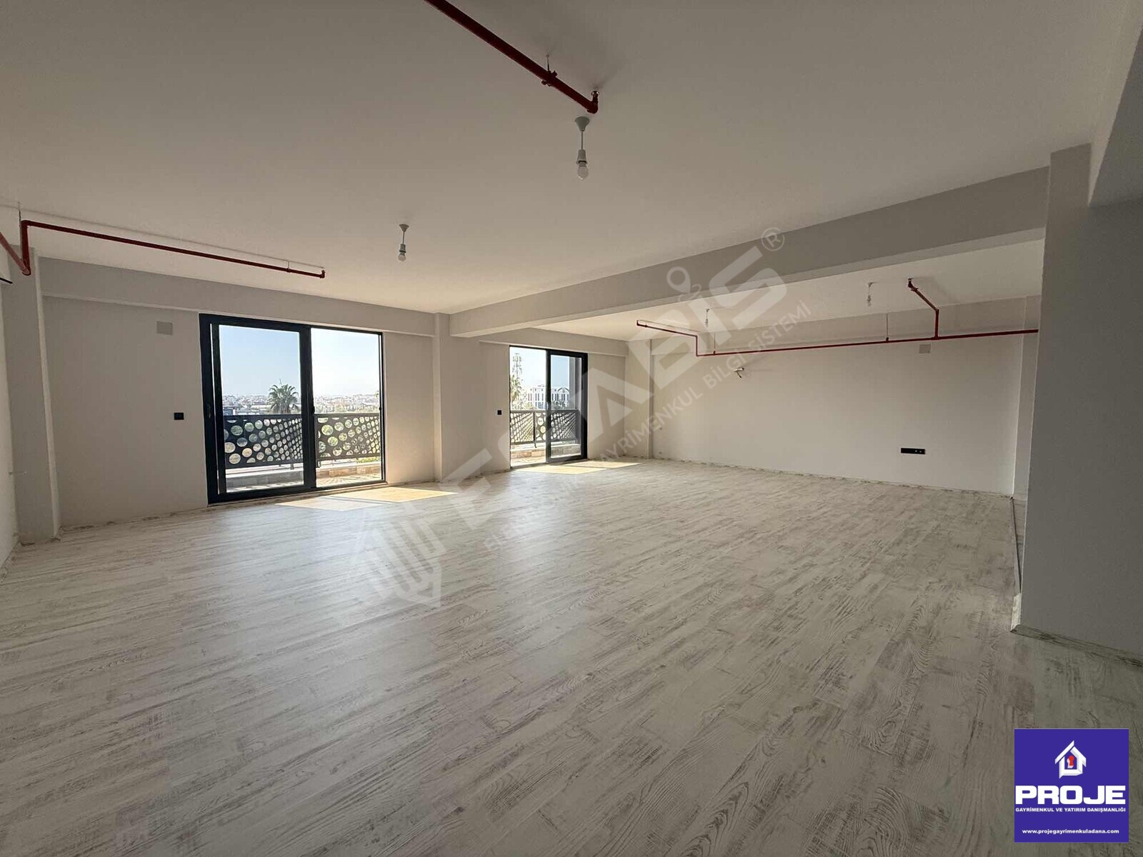 ÖĞRETMENLER BLV ÜZERİ 140M2 YÜKSEK KİRA GETİRİLİ SATILIK OFİS - 11