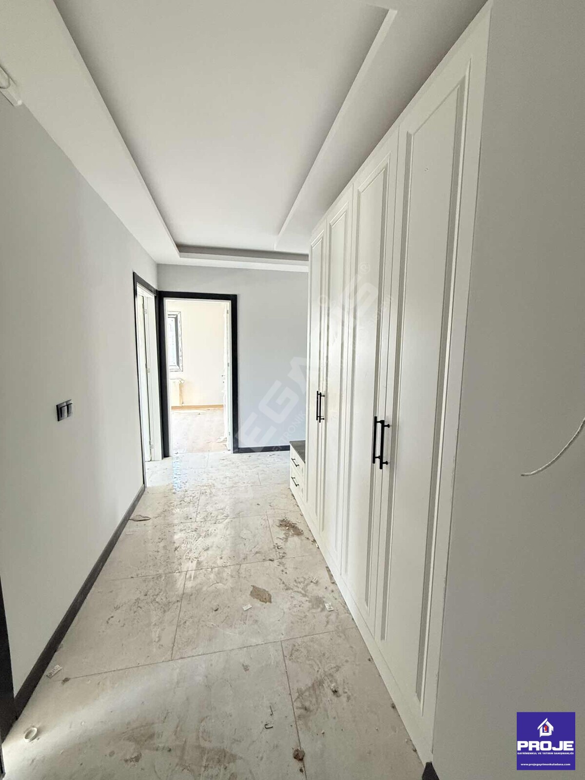 GÜRSELPAŞA'DA HAVUZLU 4+1 KAPALI MUTFAK SIFIR DAİRE - 3