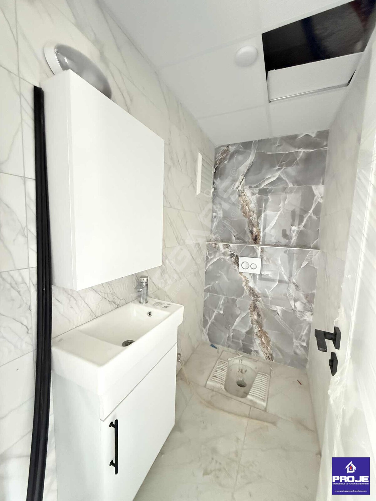 GÜRSELPAŞA'DA HAVUZLU 4+1 KAPALI MUTFAK SIFIR DAİRE - 11
