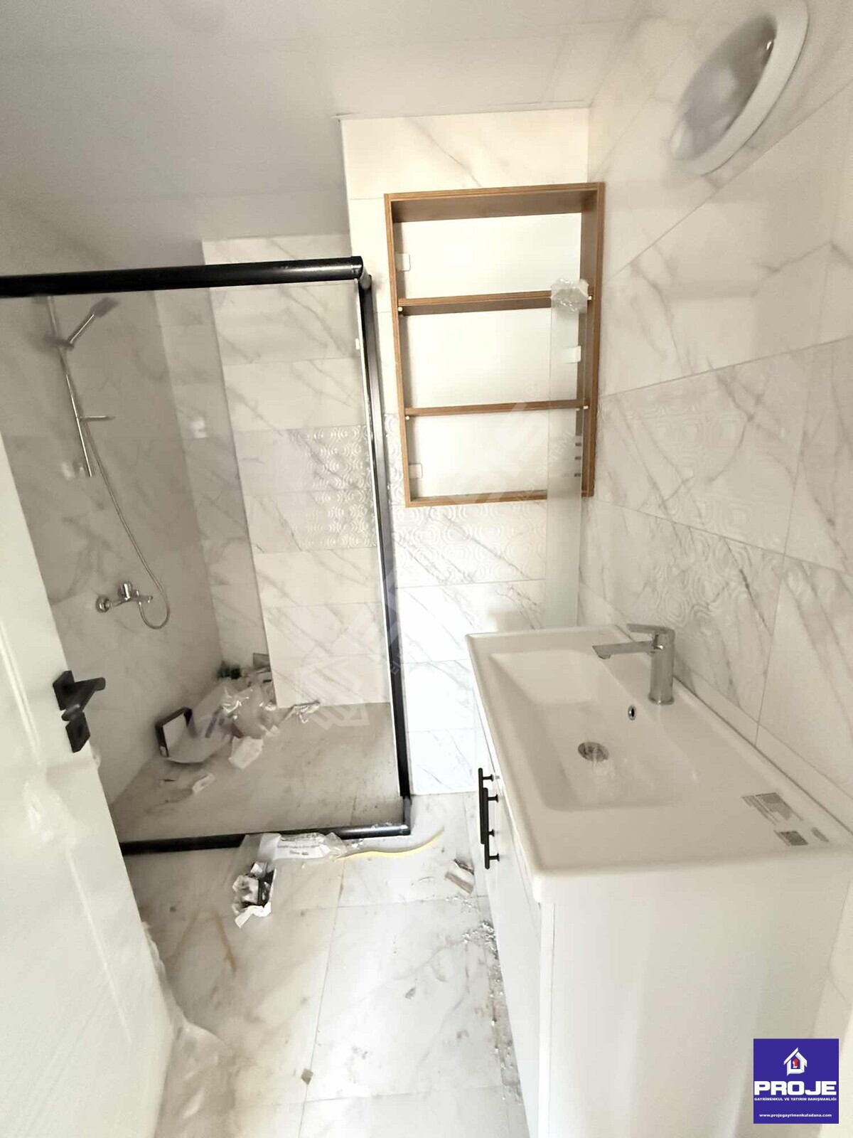 GÜRSELPAŞA'DA HAVUZLU 4+1 KAPALI MUTFAK SIFIR DAİRE - 15