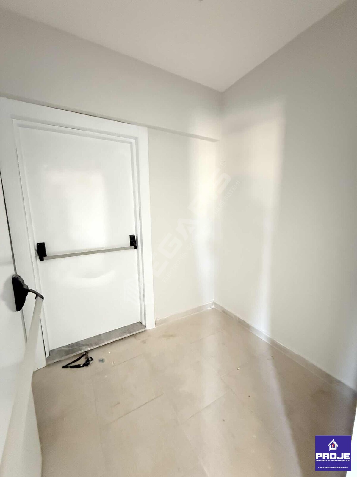 GÜRSELPAŞA'DA HAVUZLU 4+1 KAPALI MUTFAK SIFIR DAİRE - 19