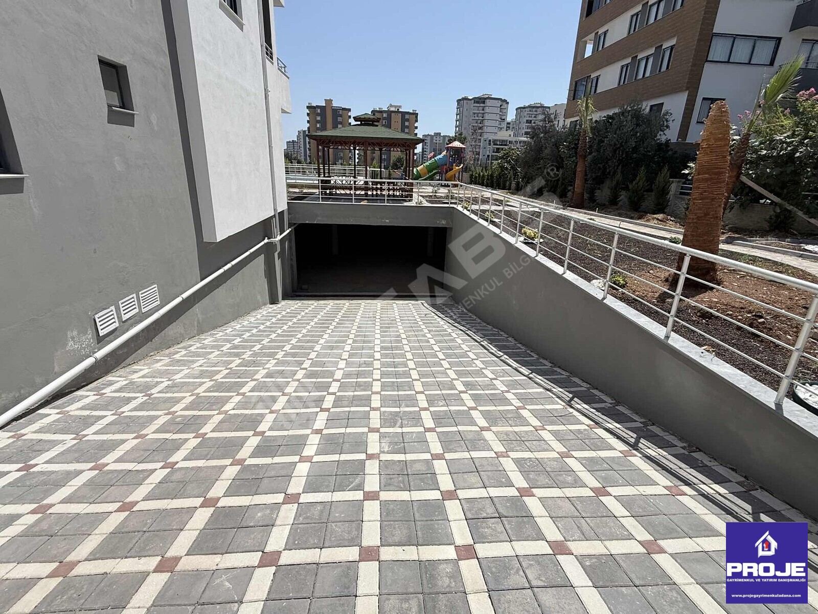 GÜRSELPAŞA'DA HAVUZLU 4+1 KAPALI MUTFAK SIFIR DAİRE - 26