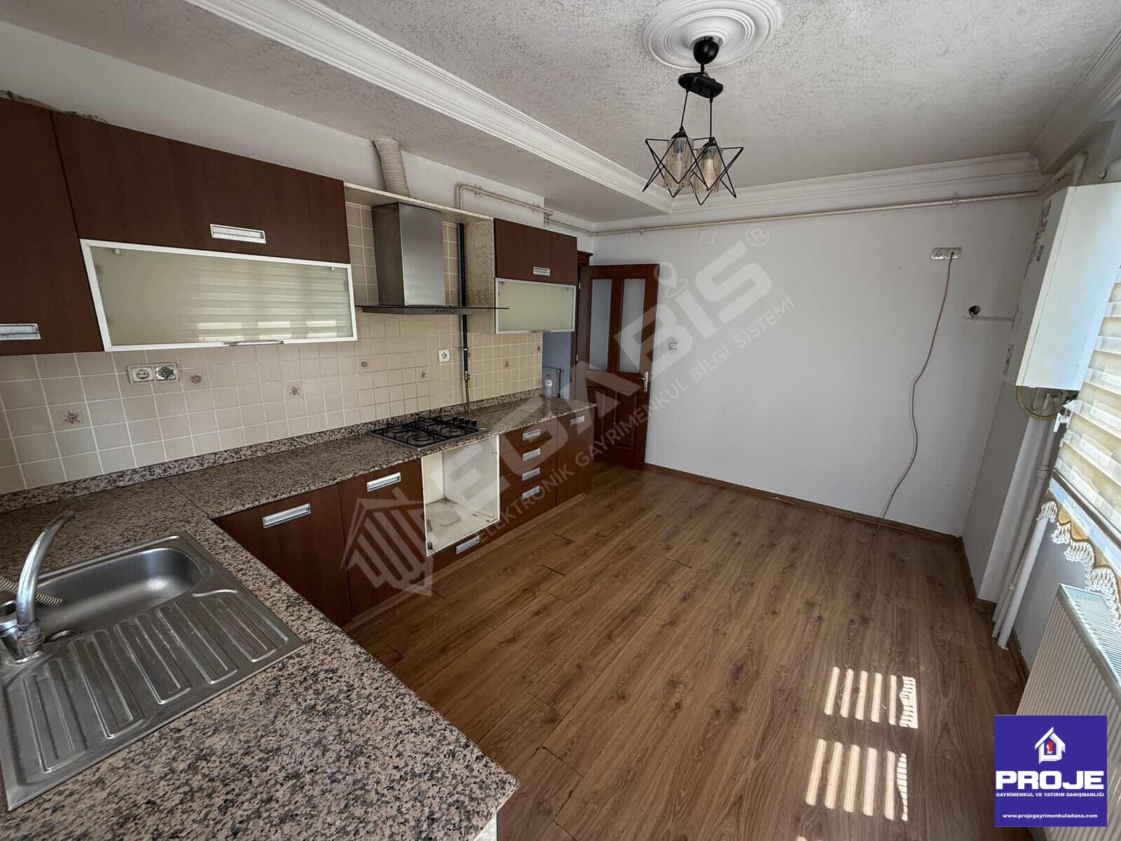 3+1 KAPALI MUTFAK GİYİNME ODALI KİLERLİ HAYAL PARK YAKINI GENİŞ