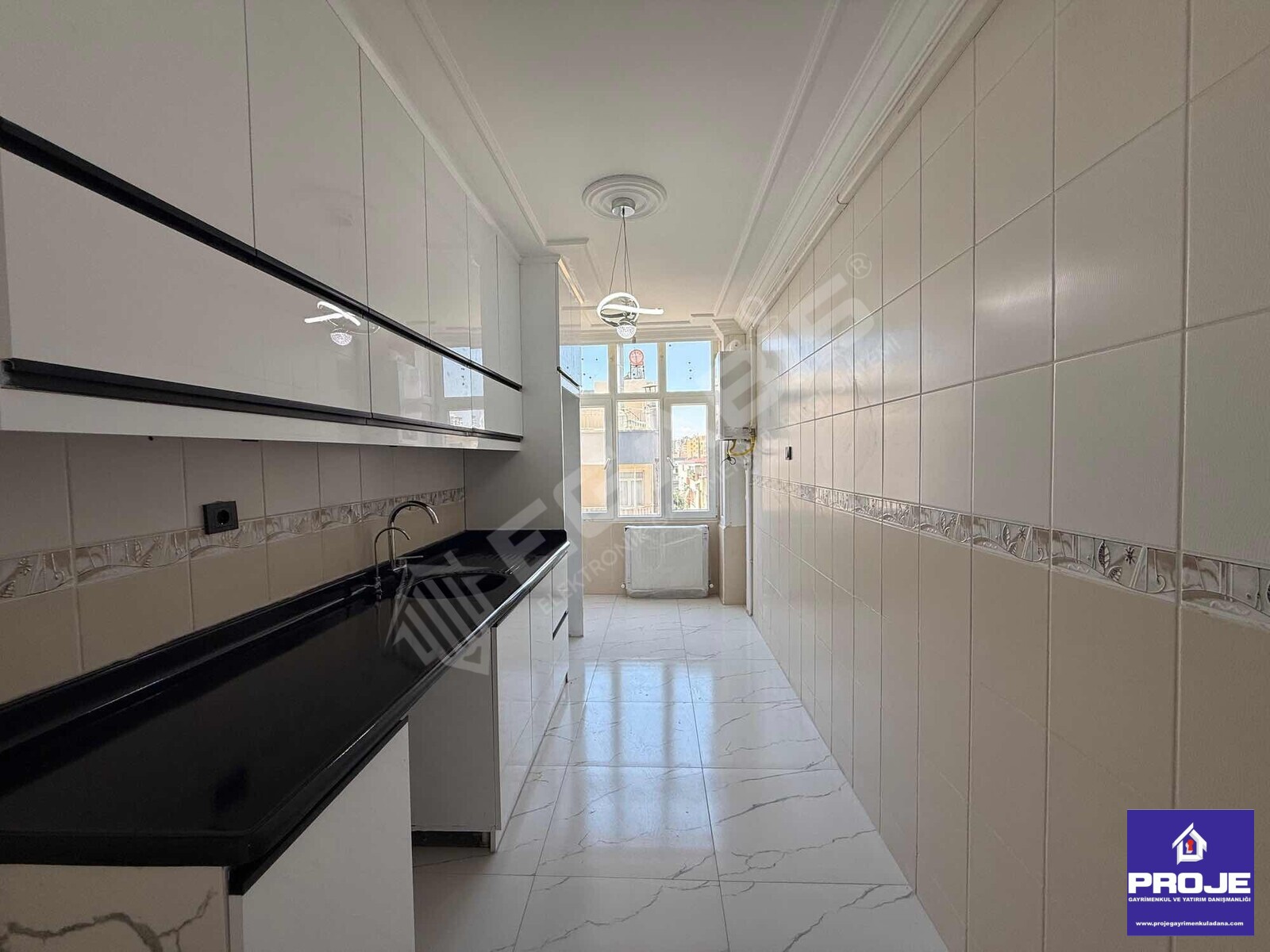 ÇUKUROVA BEYAZ EVLER MH 2+1 GENİŞ OTURUMLU CAZİP DAİRE - 2