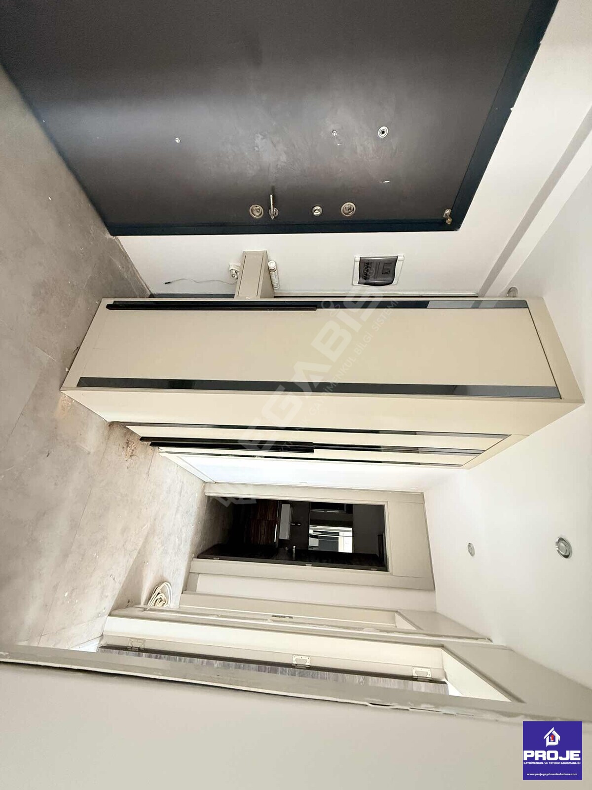 2+1 SİTE İÇİ HAVUZLU DOĞALGAZLI ÇİFT BANYOLU ANKASTRELİ - 4