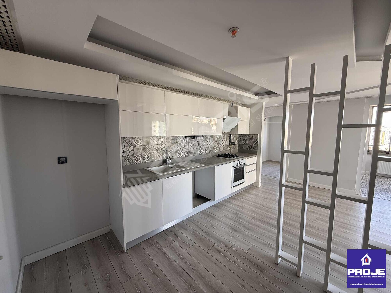 BÖLGENİN EN PRESTİJLİ SİTESİ FULL DONATILI 3+1 DAİRE