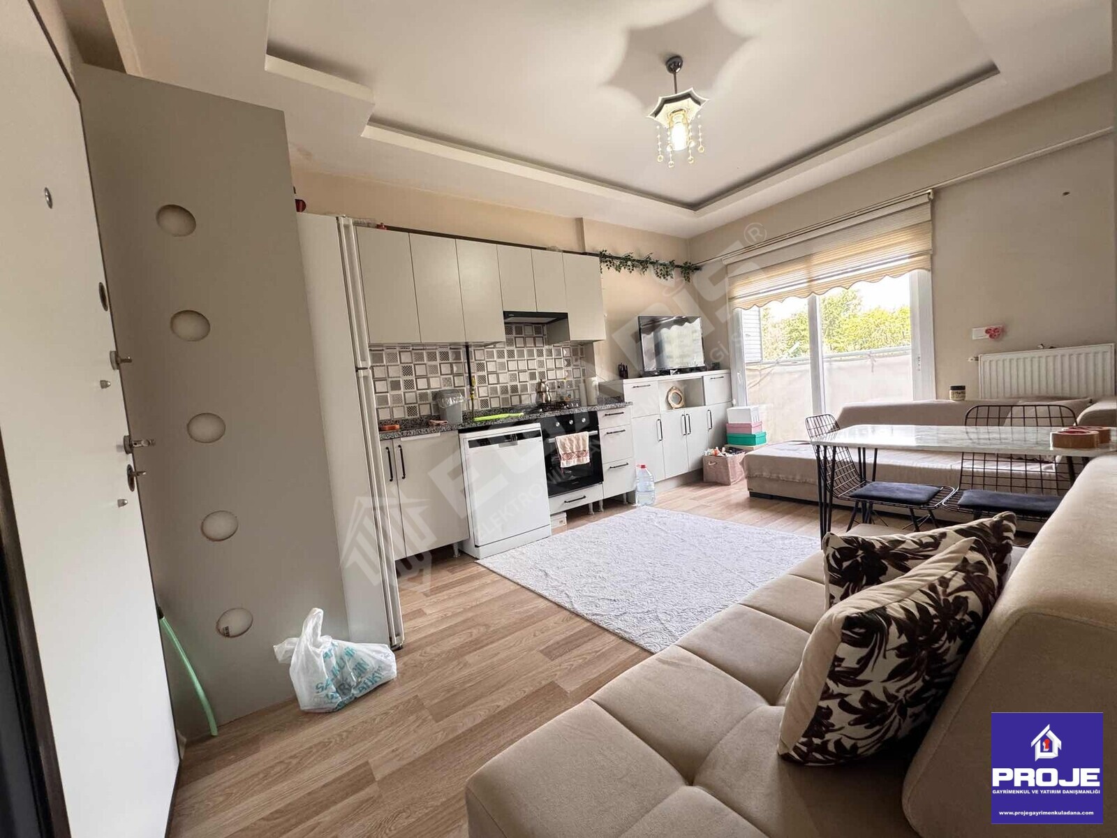 ÖĞRETMENLER BULVARI 2000 EVLERDE KİRALIK LÜX DAİRE - 2