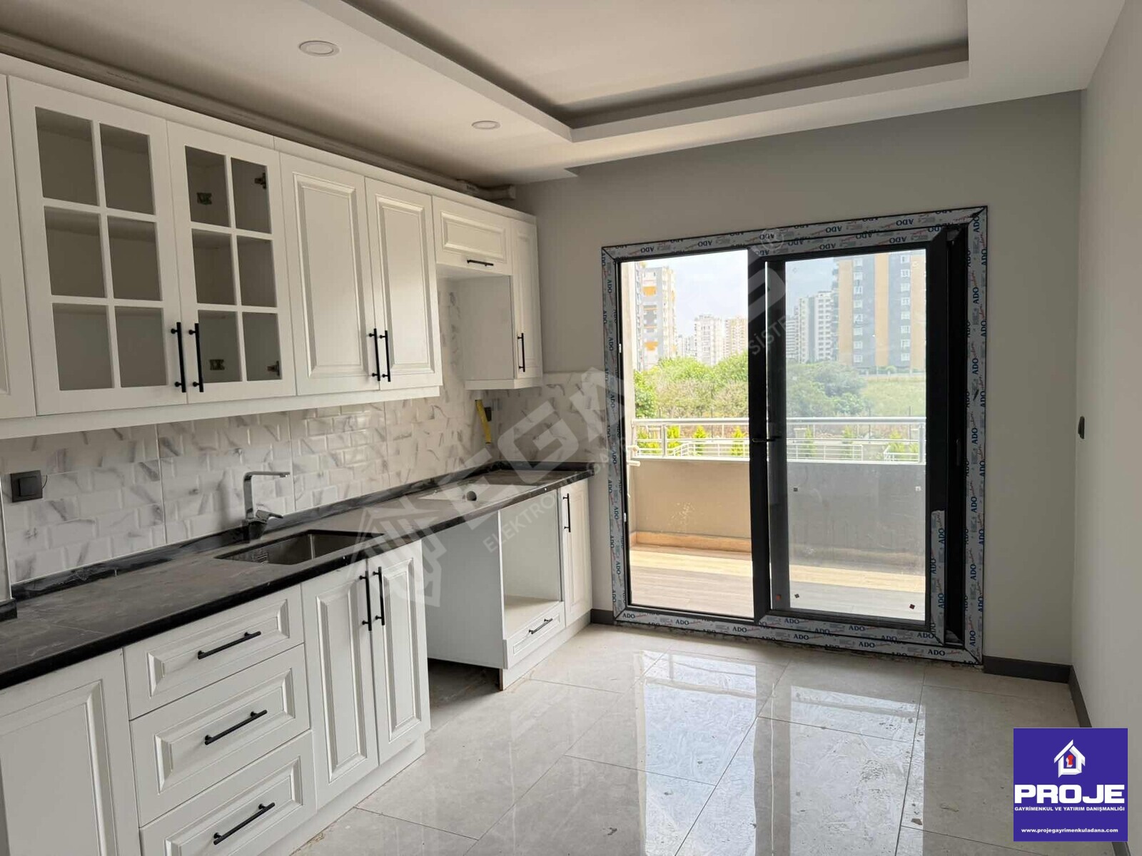 4+1 TEK BLOK HAVUZLU BULVAR ÜZERİ (0) DAİRE - 12