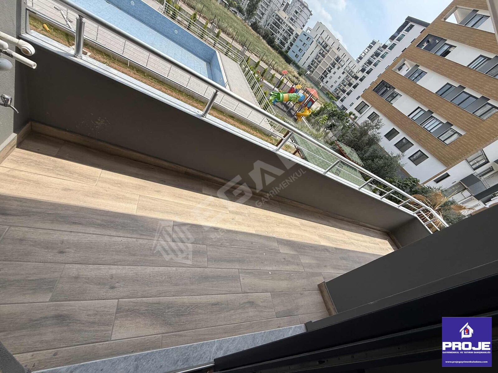 4+1 TEK BLOK HAVUZLU BULVAR ÜZERİ (0) DAİRE - 28