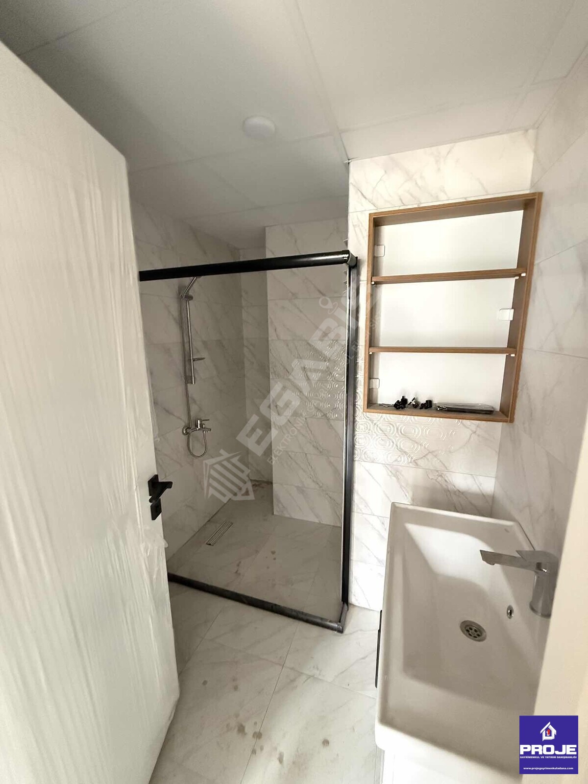 4+1 TEK BLOK HAVUZLU BULVAR ÜZERİ (0) DAİRE - 32