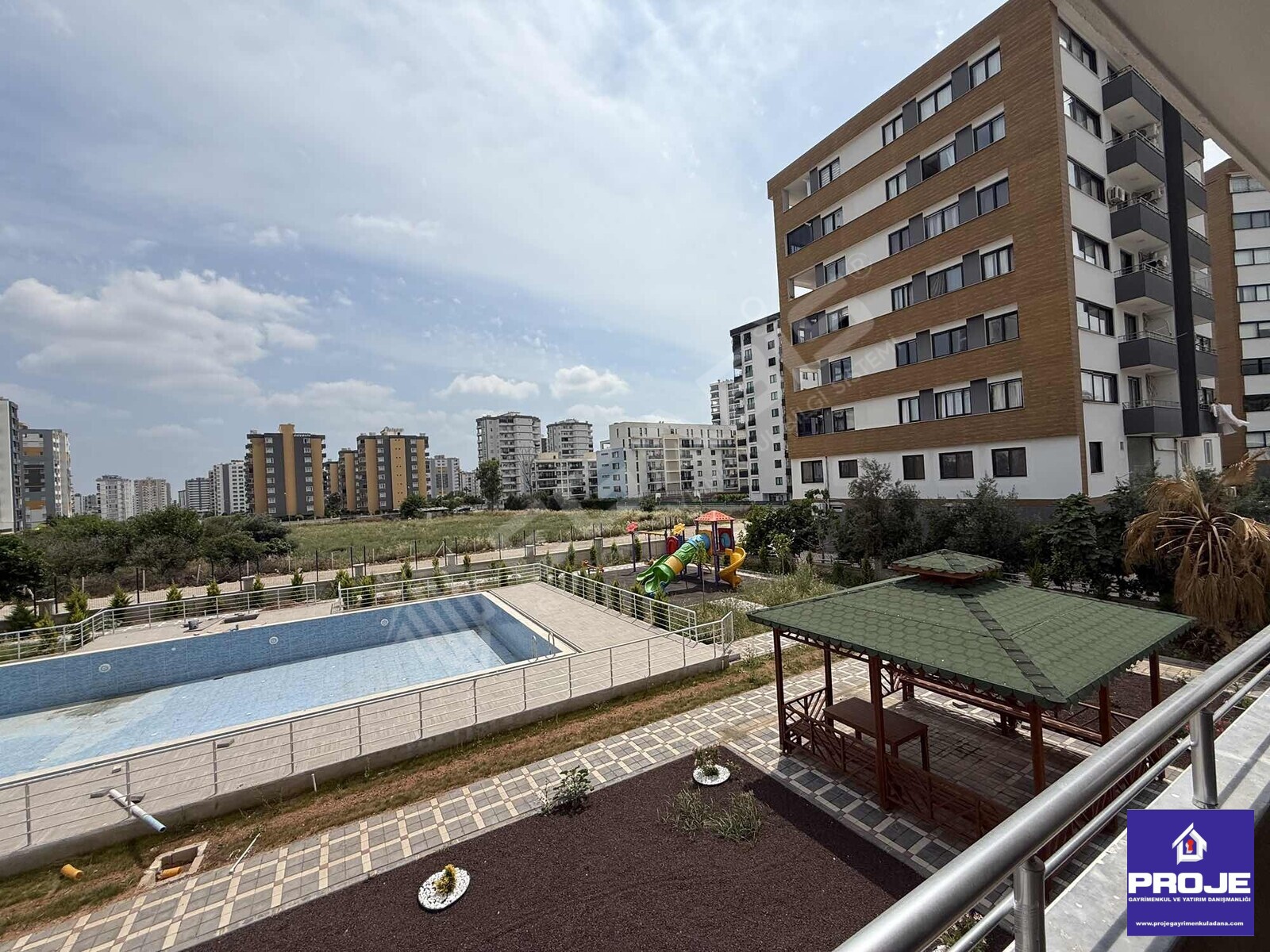 4+1 TEK BLOK HAVUZLU BULVAR ÜZERİ (0) DAİRE - 33