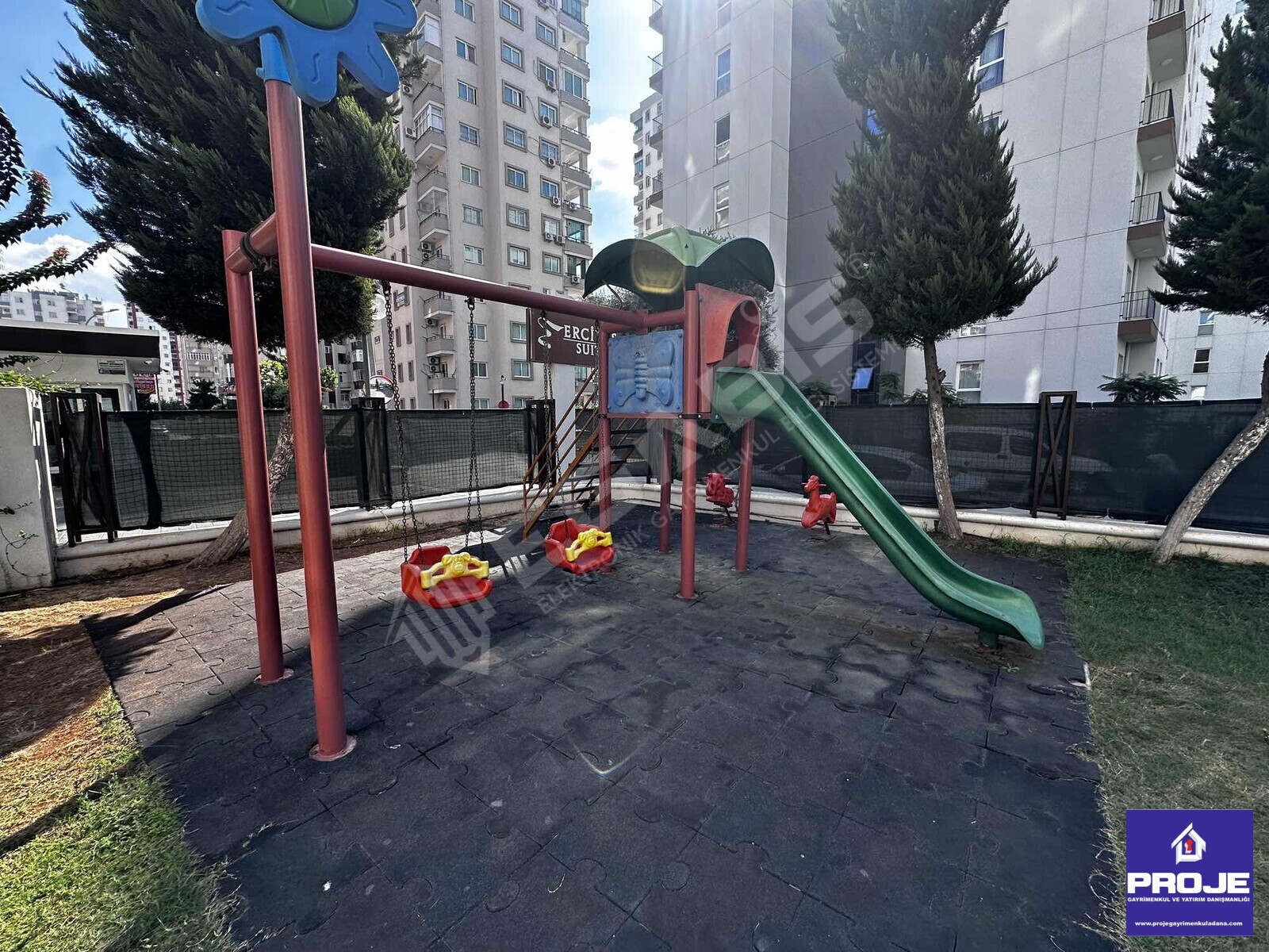 HUZUREVLERİ İSKANLI TEK BLOK HAVUZLU 3+1 DAİRE - 30