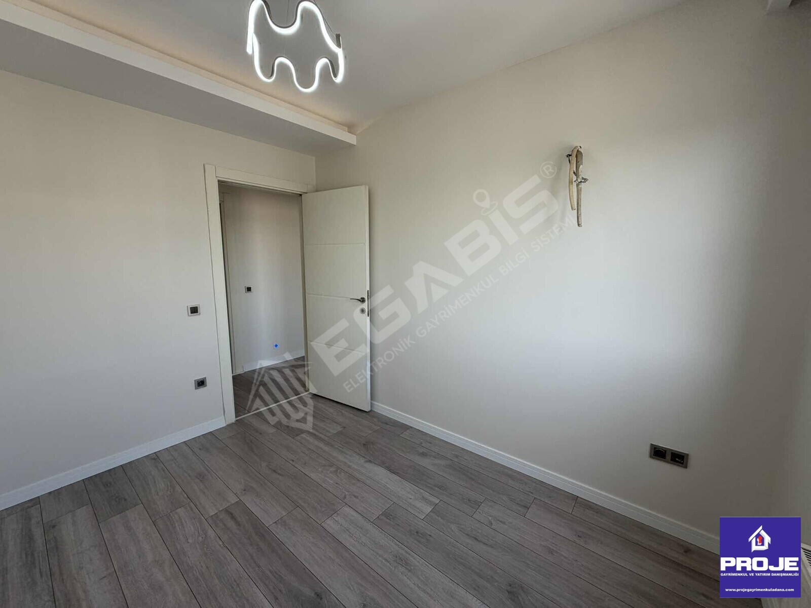 GÜRSELPAŞA FULL SOSYAL DONATILI AİLE SİTESİNDE 3+1 SATILIK DAİRE - 21