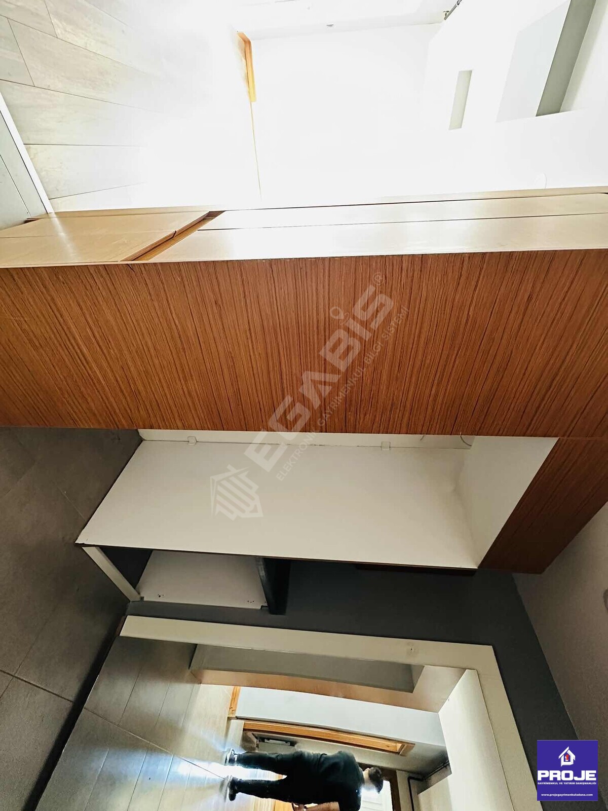 AYDINLAR'DA MERKEZİ KONUMDA,FERAH VE ŞIK 2+1 KİRALIK DAİRE - 4