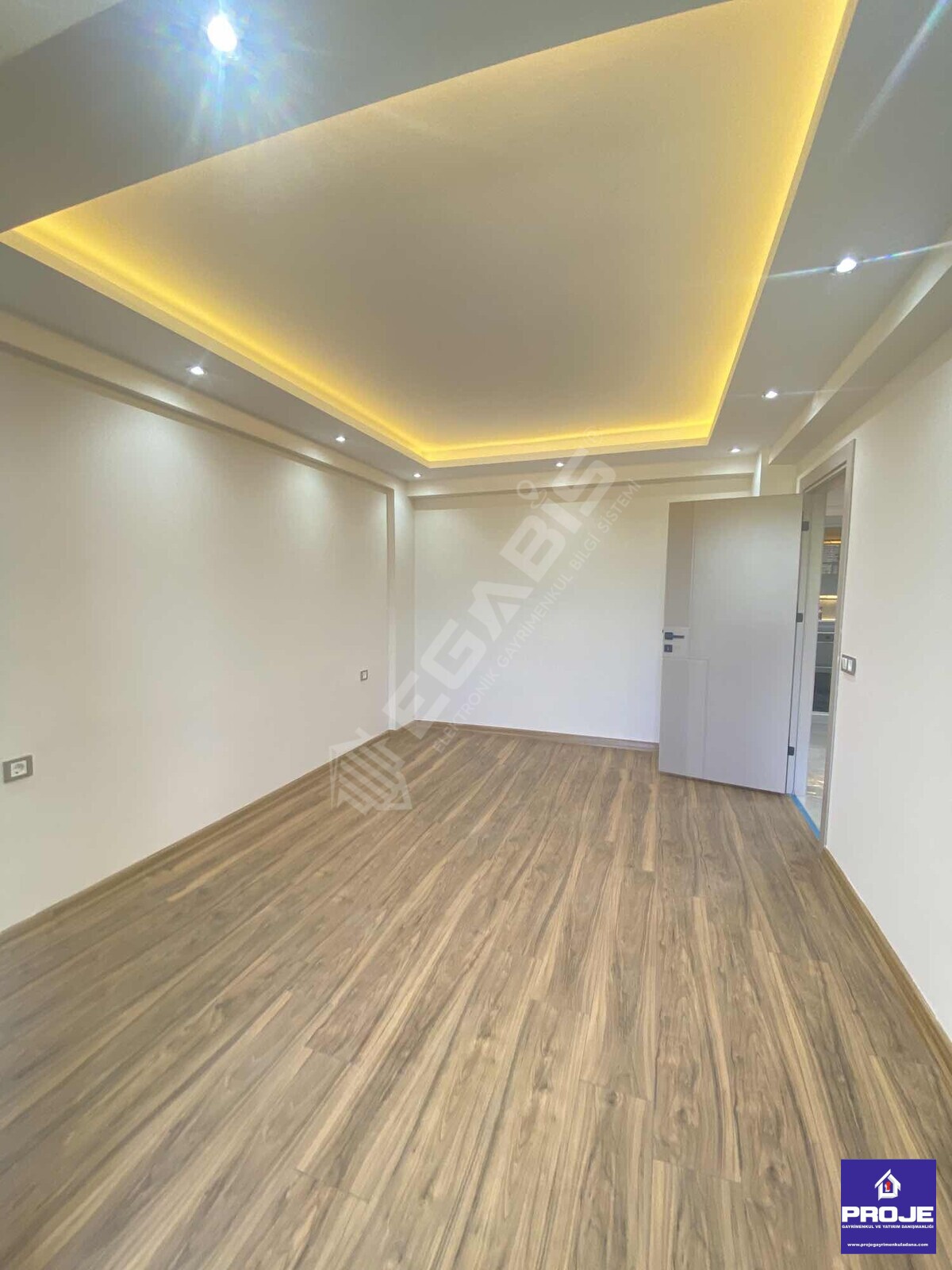 MÜSTAKİL DUBLEKS 4+1 BAHÇELİ FULL YAPILI 100 YIL DA KAÇMAZ - 25