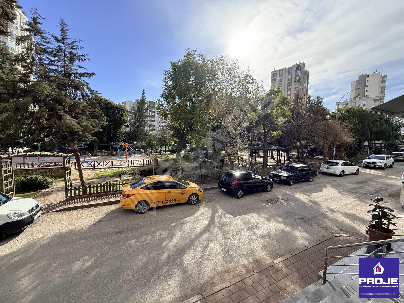 T.ÖZAL BULVARI ARC ARKASI PARK CEPHELİ KİRALIK DÜKKAN