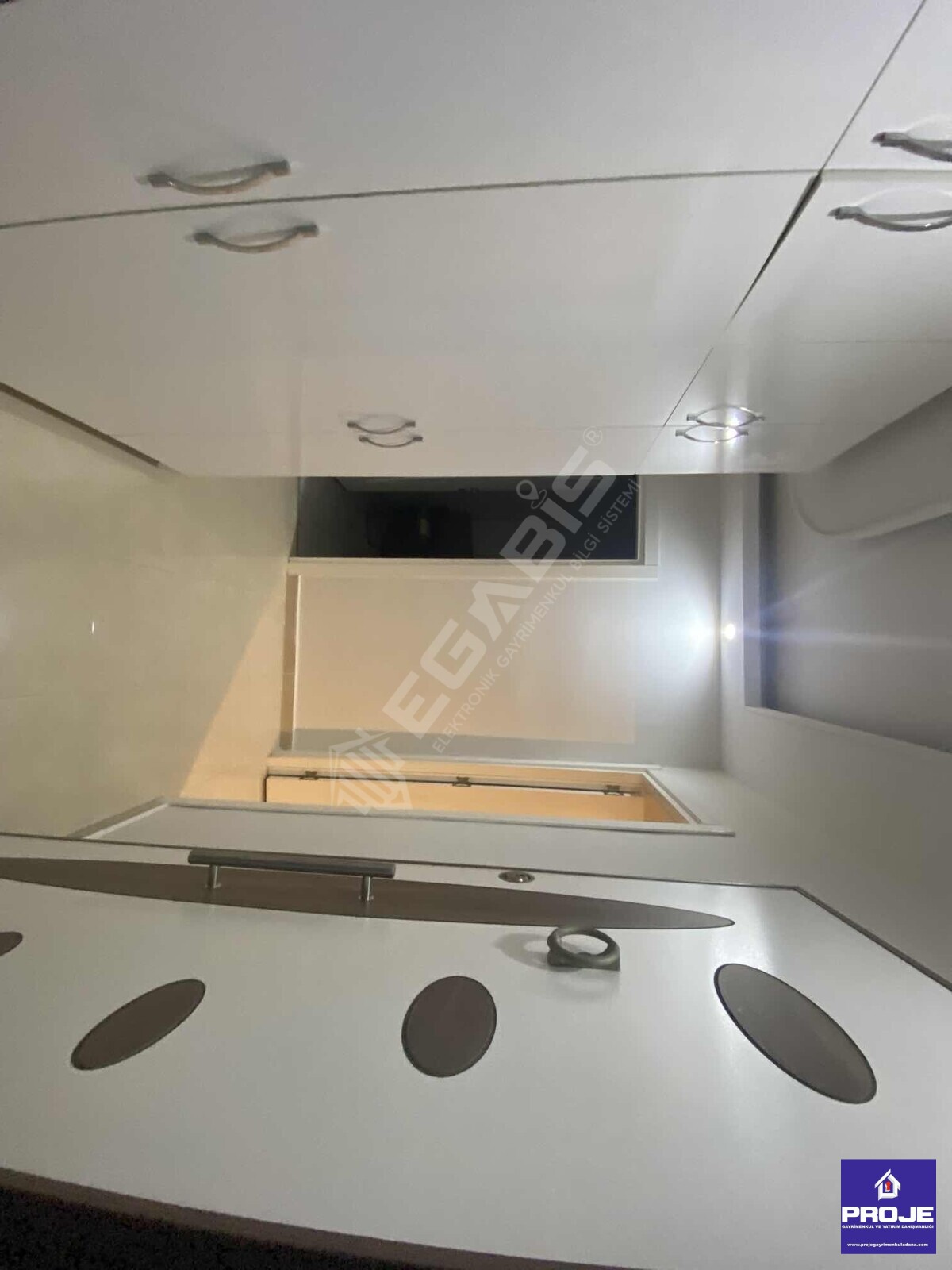 HATASIZ,CEPHELERİ AÇIK,KOMBİLİ,BEGOVİÇE YÜRÜME MESAFESİ - 15