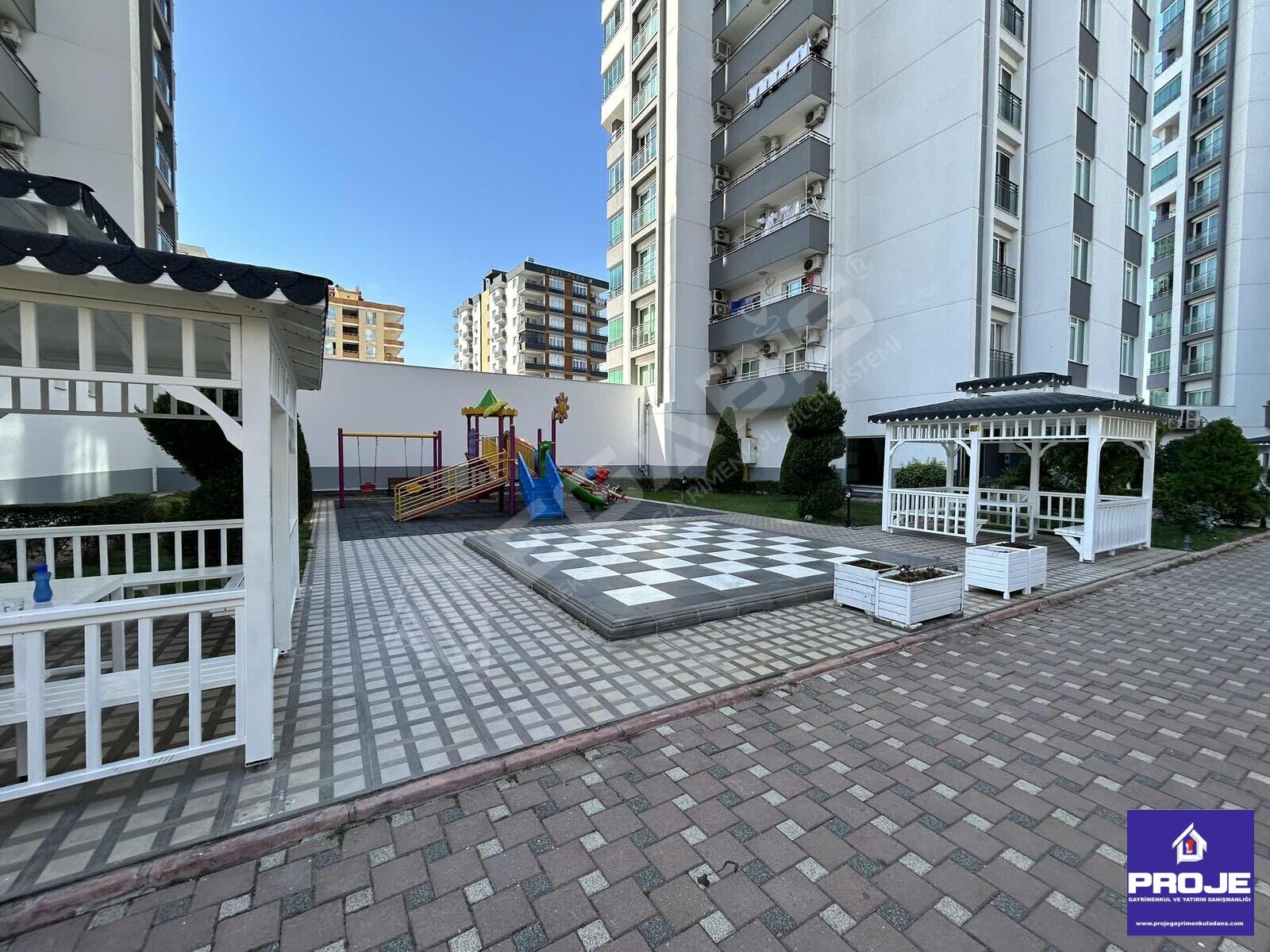 PRESTİJLİ BİR YAŞAM 4+1 FULL SOSYAL DONATILI GENİŞ REZİDANS - 33