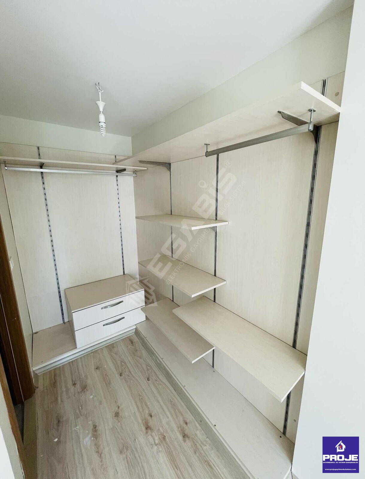 PRESTİJLİ SİTE İÇİNDE 2+1 HAVUZLU LÜKS SATILIK DAİRE - 11