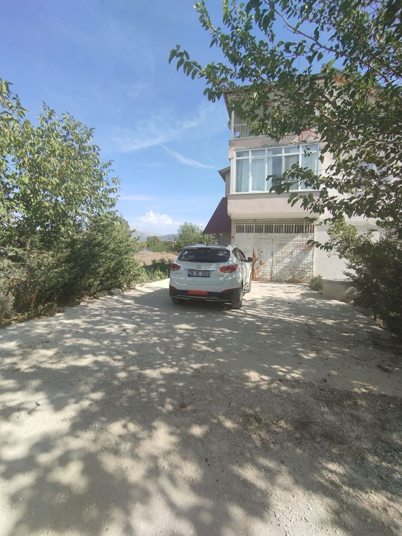 ısparta büyük gökçelide yatırımlık satılık konut, depo ve arazi - 2