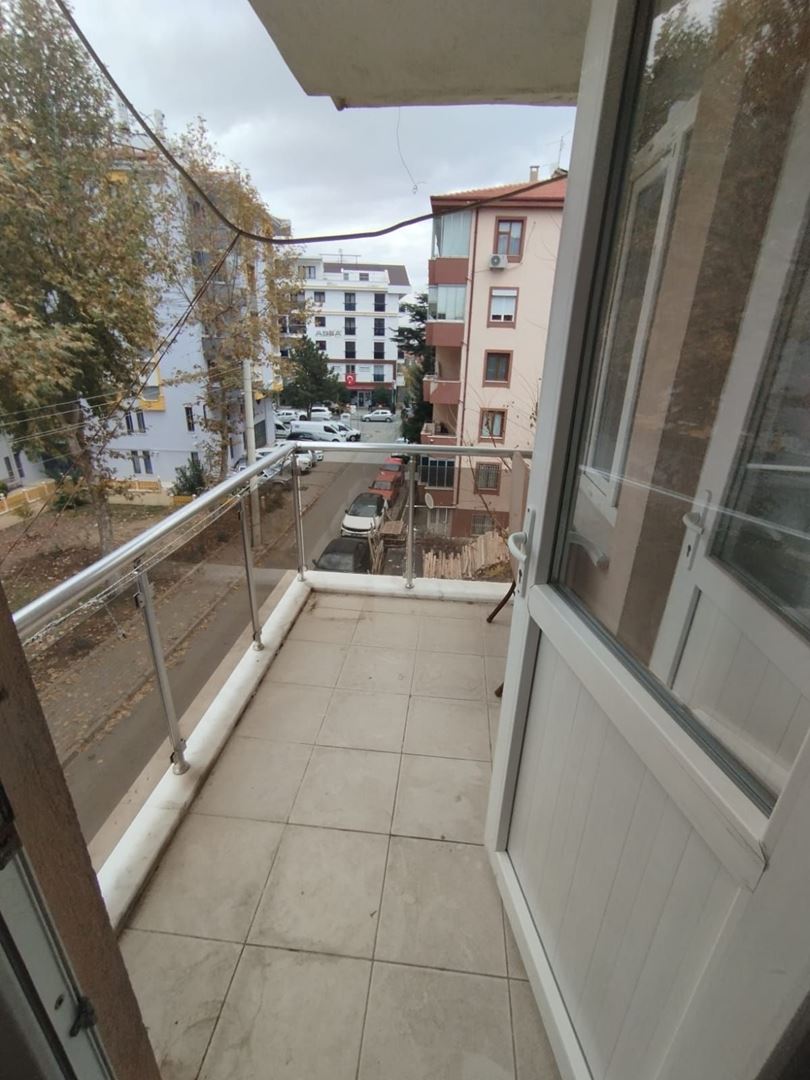 ısparta merkez çelebiler mahallesinde kiralık balkonlu apart - 3