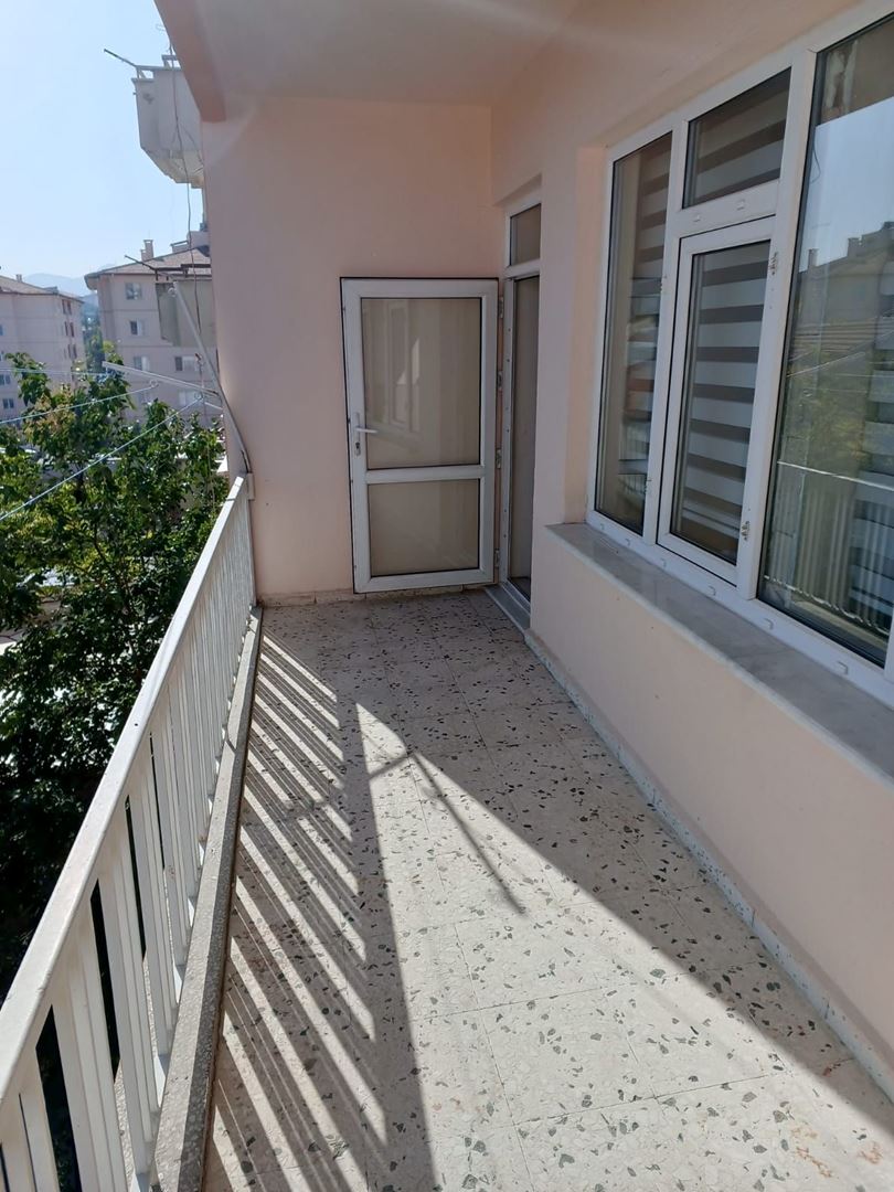 ısparta merkez istiklal mahallesinde kiralık daire - 3