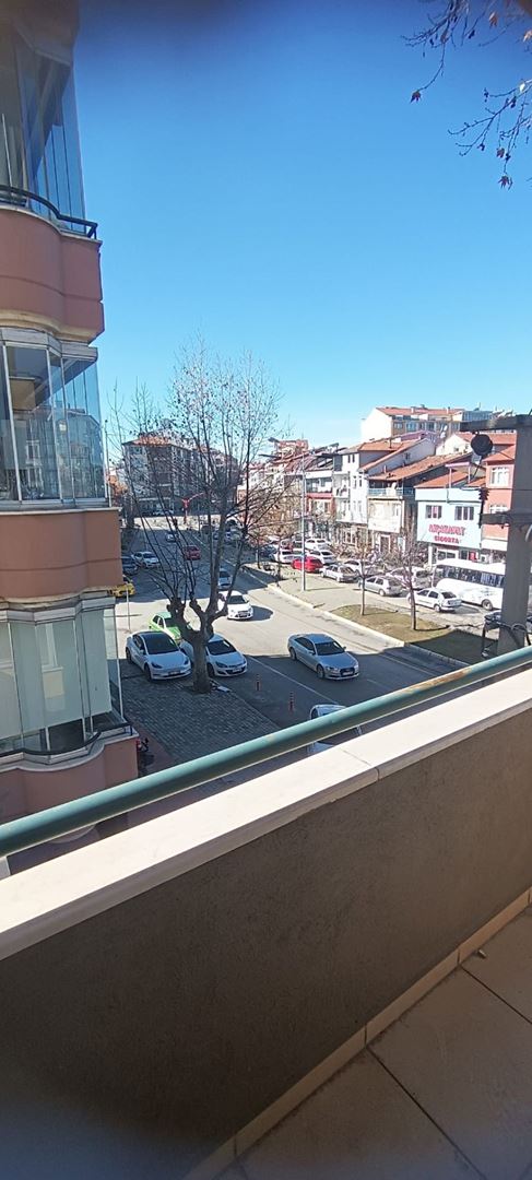 ısparta merkez istiklal mah. muhteşem lokasyonda satılık daire