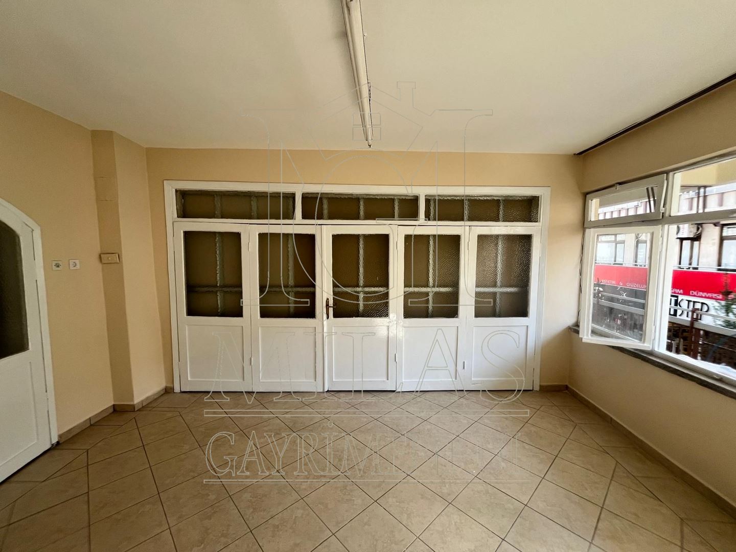 Milas Merkezde 180 M² Kiralık İş YeriMuğla, Milas, Hacı İlyas - 6