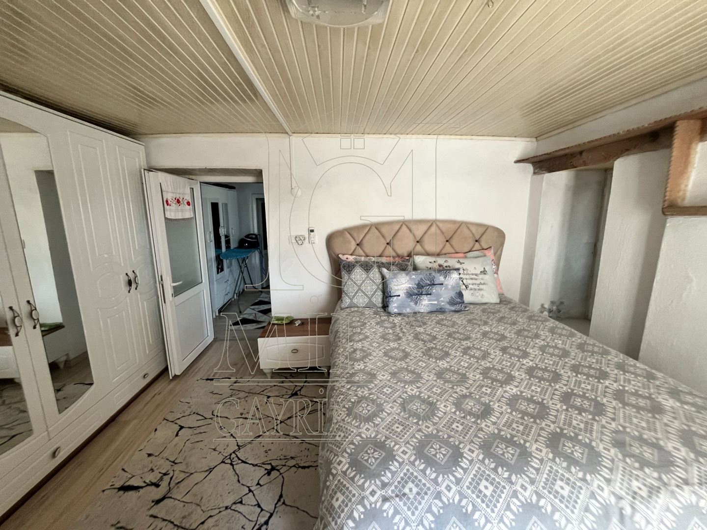 Milas'ta Doğa Manzaralı Bahçeli Satılık Müstakil EvMuğla, Milas, Kargıcak - 10