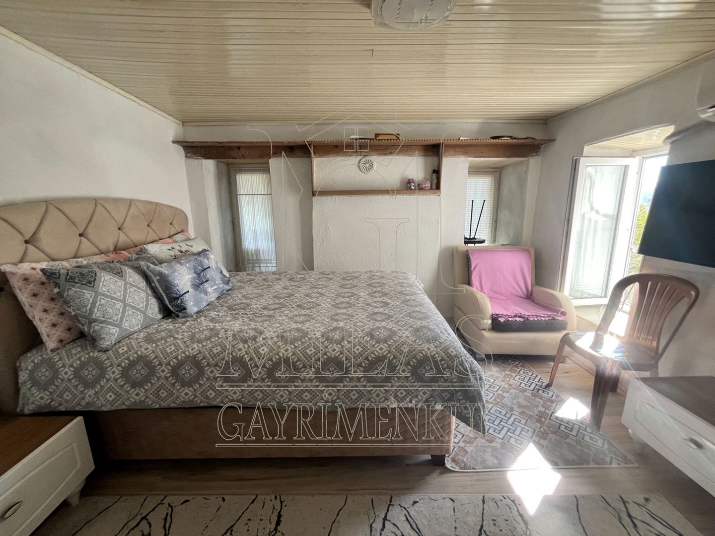 Milas'ta Doğa Manzaralı Bahçeli Satılık Müstakil EvMuğla, Milas, Kargıcak - 8