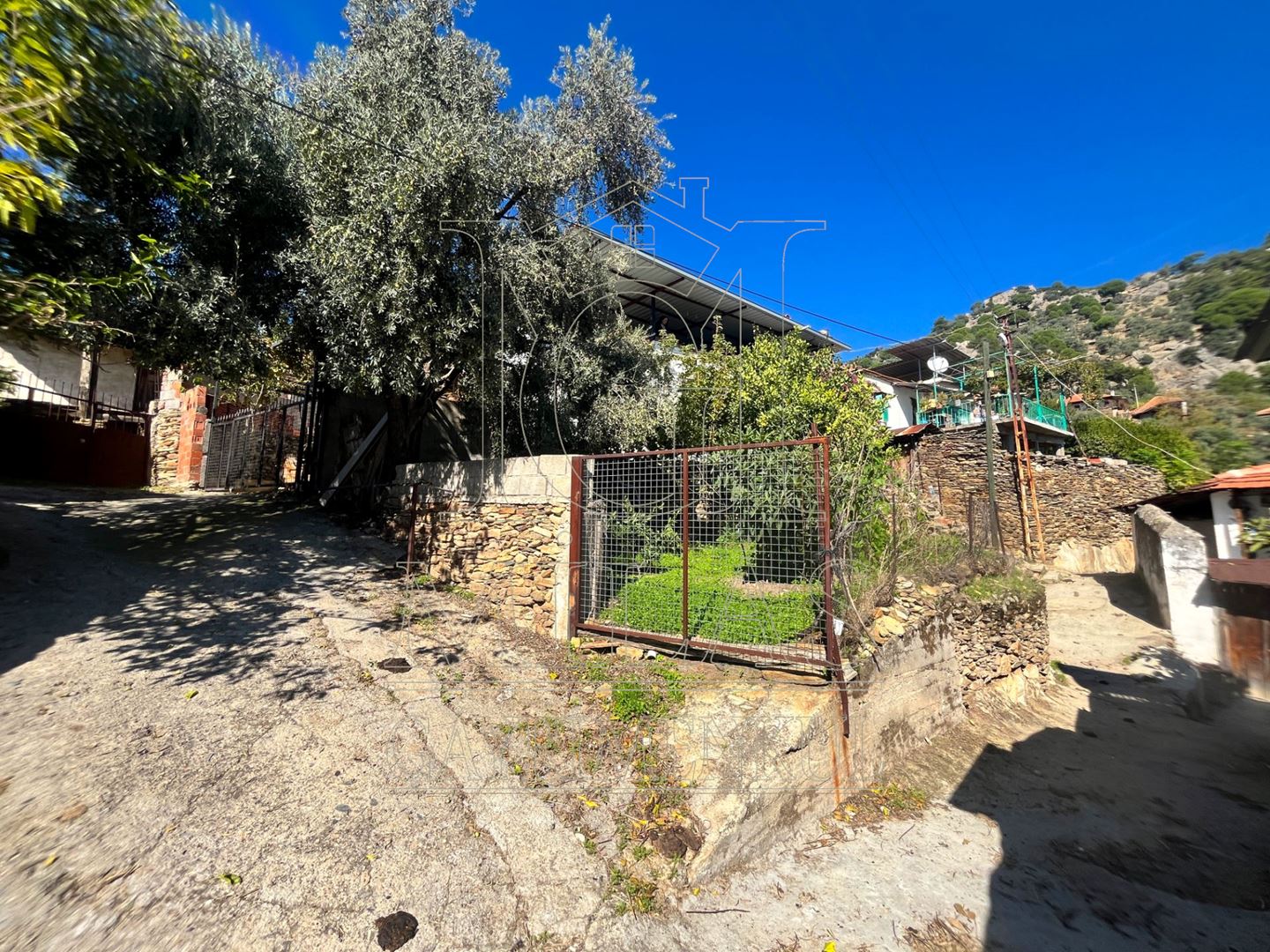 Milas'ta Doğa Manzaralı Bahçeli Satılık Müstakil EvMuğla, Milas, Kargıcak - 37