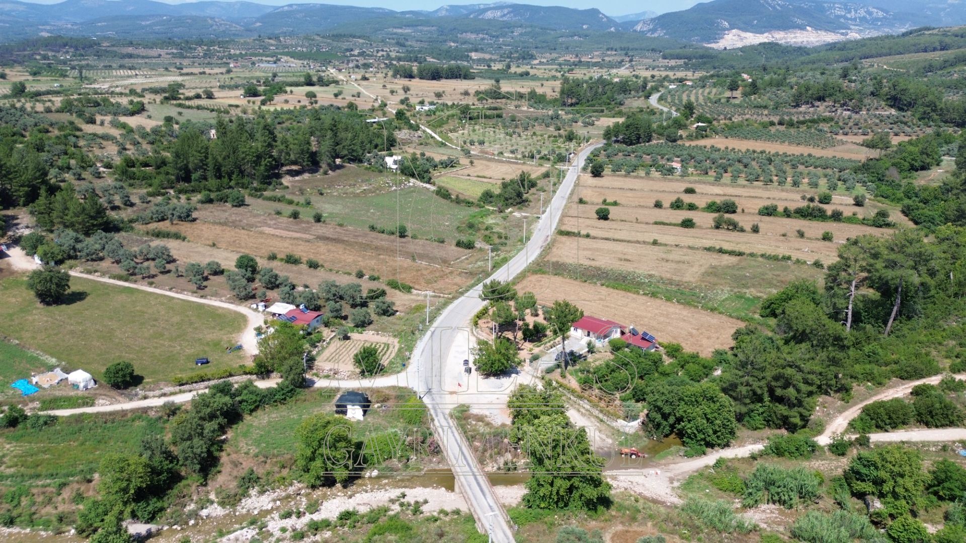 Milas Karacahisar'da Kadastrol Yola Cepheli Satılık TarlaMuğla, Milas, Karacahisar - 5