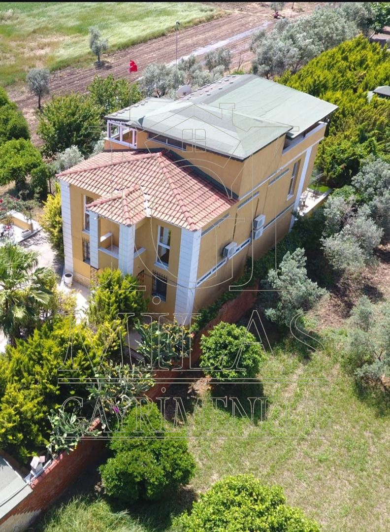 Milas Ağaçlıhöyük'te Satılık 3780M², Bahçeli, Havuzlu Çiftlik EviMuğla, Milas, Ağaçlıhüyük