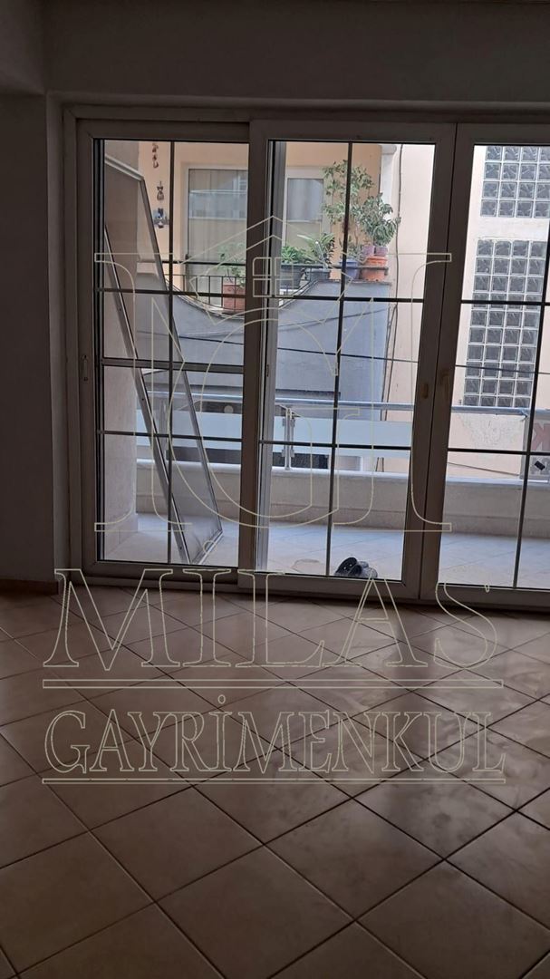 Milas Güllük Mahallesinde Kiralık Ara kat DaireMuğla, Milas, Güllük - 16