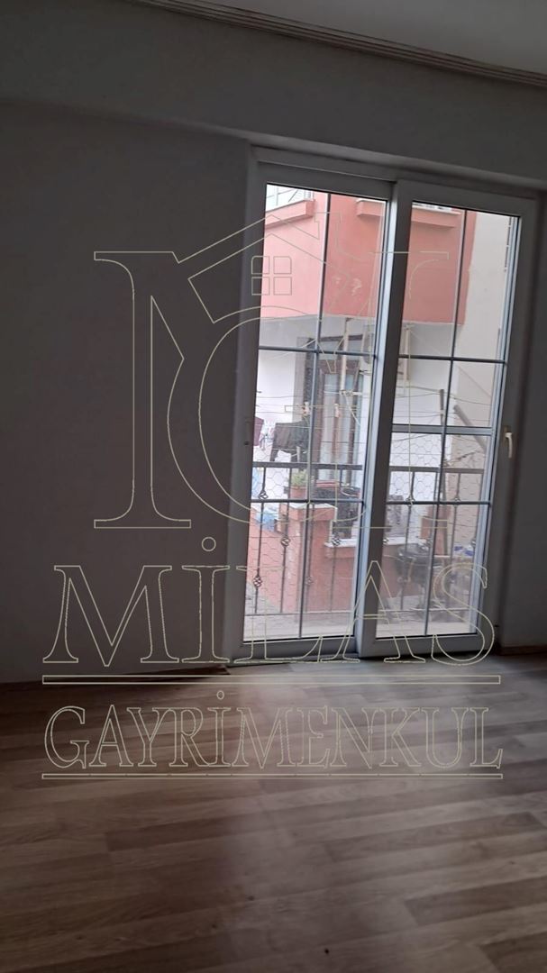 Milas Güllük Mahallesinde Kiralık Ara kat DaireMuğla, Milas, Güllük - 13