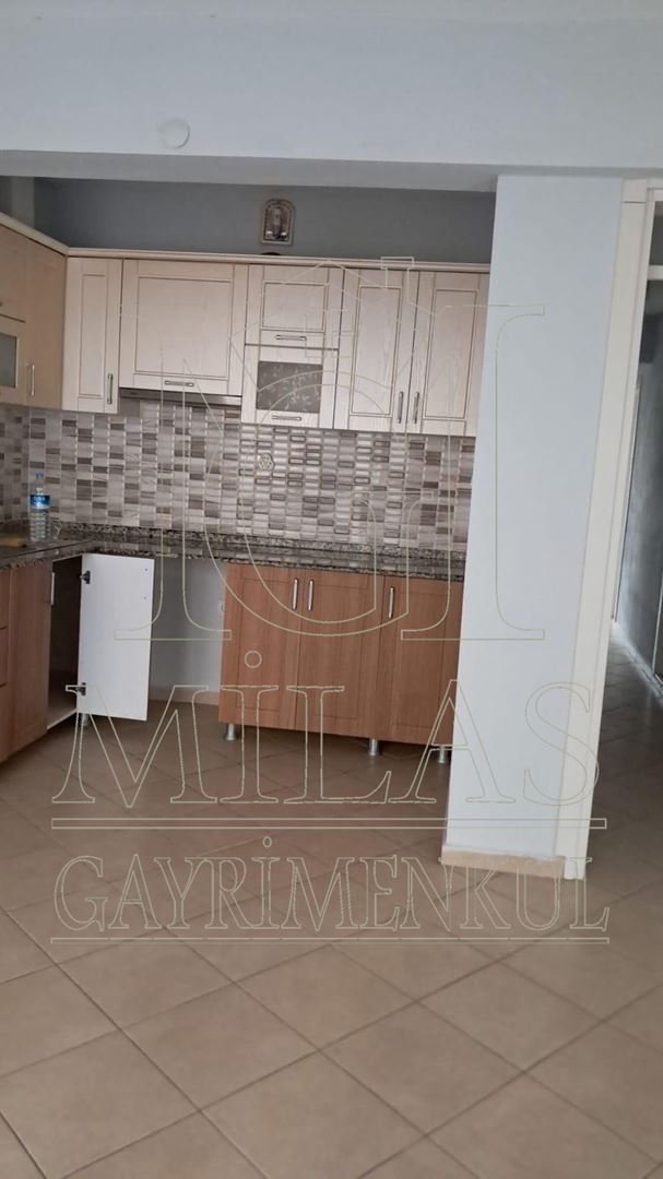 Milas Güllük Mahallesinde Kiralık Ara kat DaireMuğla, Milas, Güllük - 17