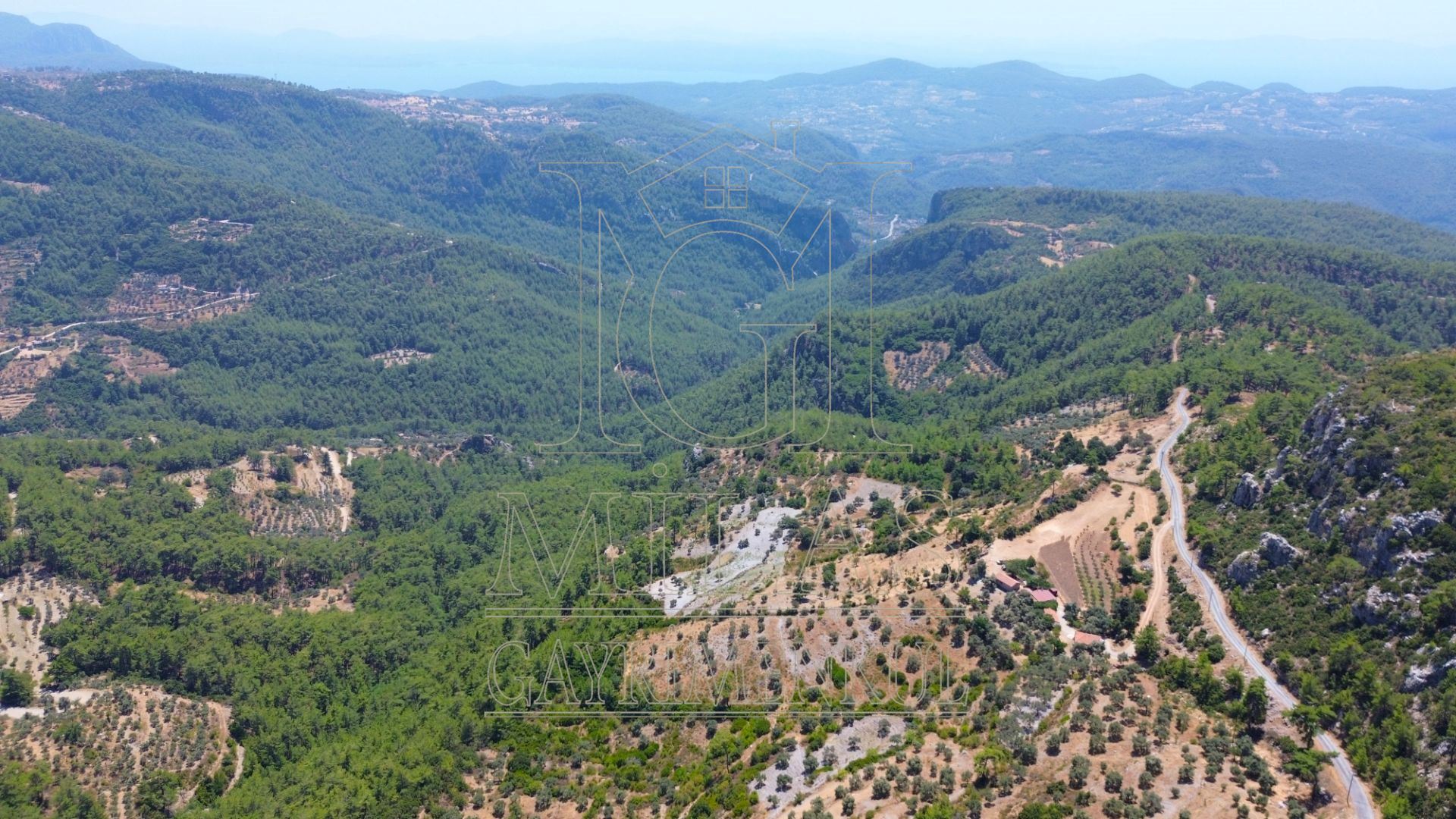 Milas Ören Kalemde Deniz ve Doğa Manzaralı 1300M² Konut İmarlı ArsaMuğla, Milas, Kalem