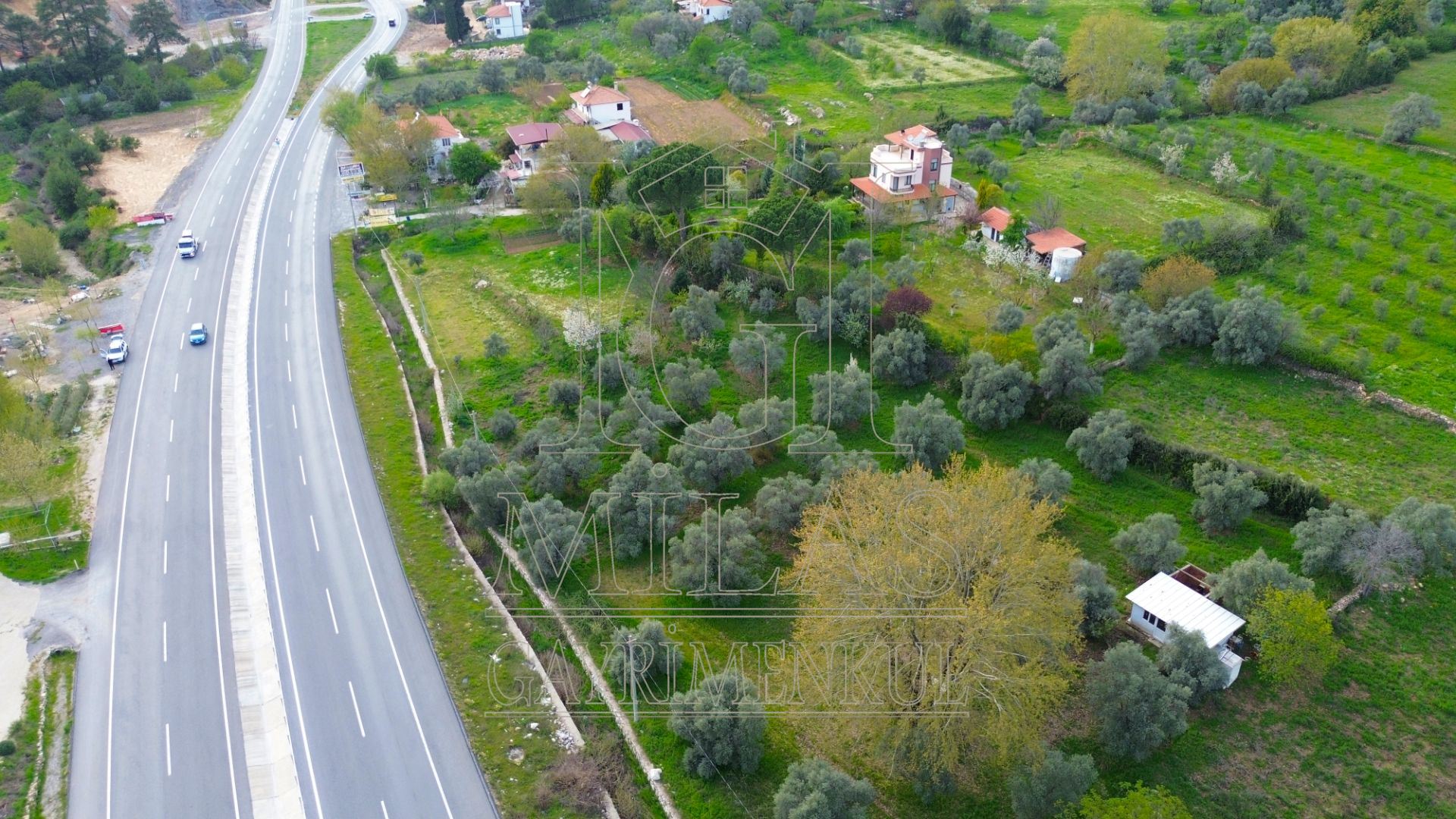 Muğla Bodrum Ana Yola Cepheli Satılık Konut İmarlı ArsaMuğla, Milas, Korucuk - 3
