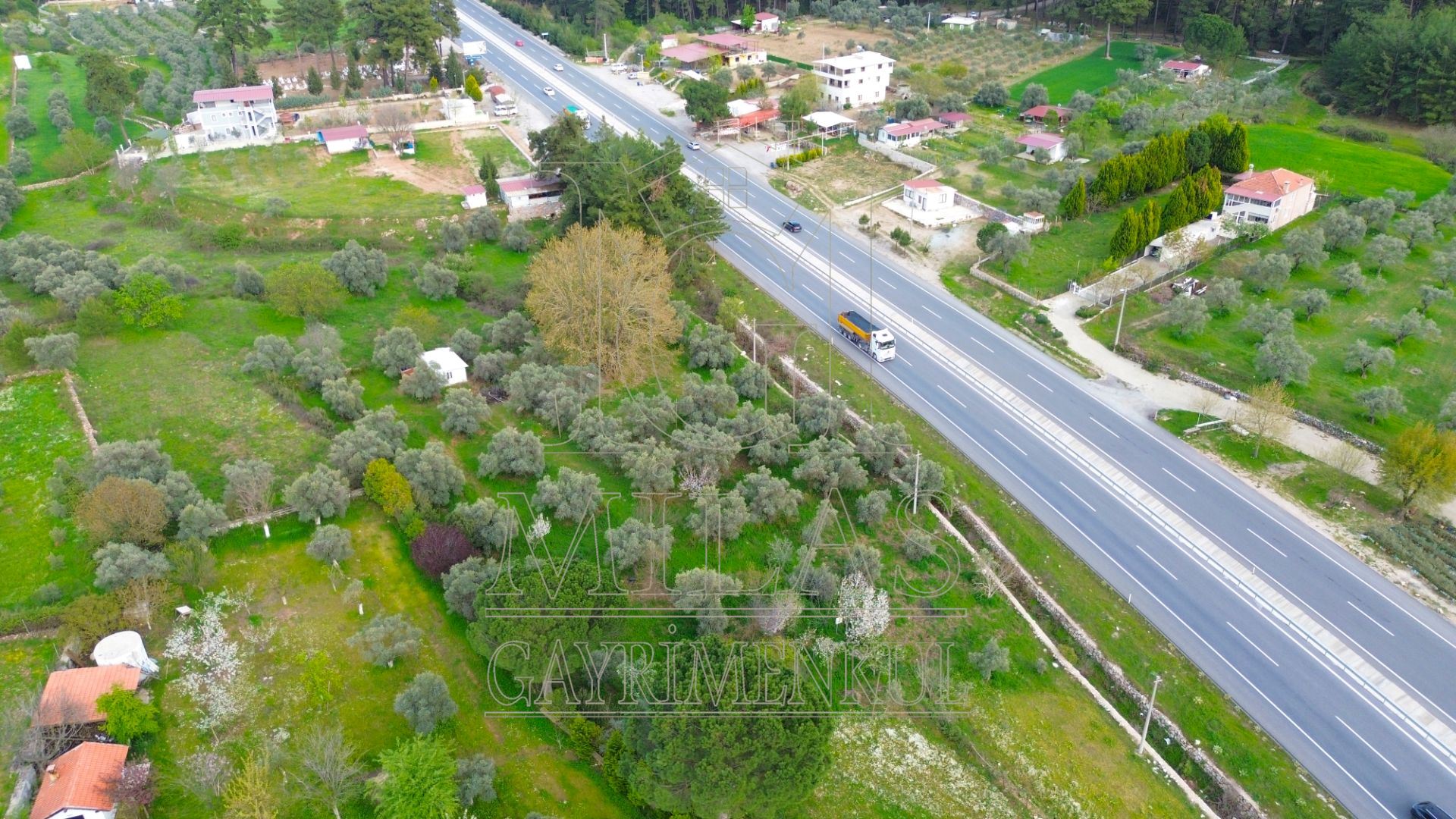 Muğla Bodrum Ana Yola Cepheli Satılık Konut İmarlı ArsaMuğla, Milas, Korucuk - 9