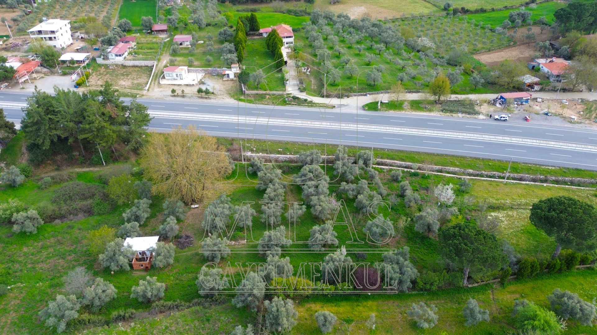 Muğla Bodrum Ana Yola Cepheli Satılık Konut İmarlı ArsaMuğla, Milas, Korucuk - 5