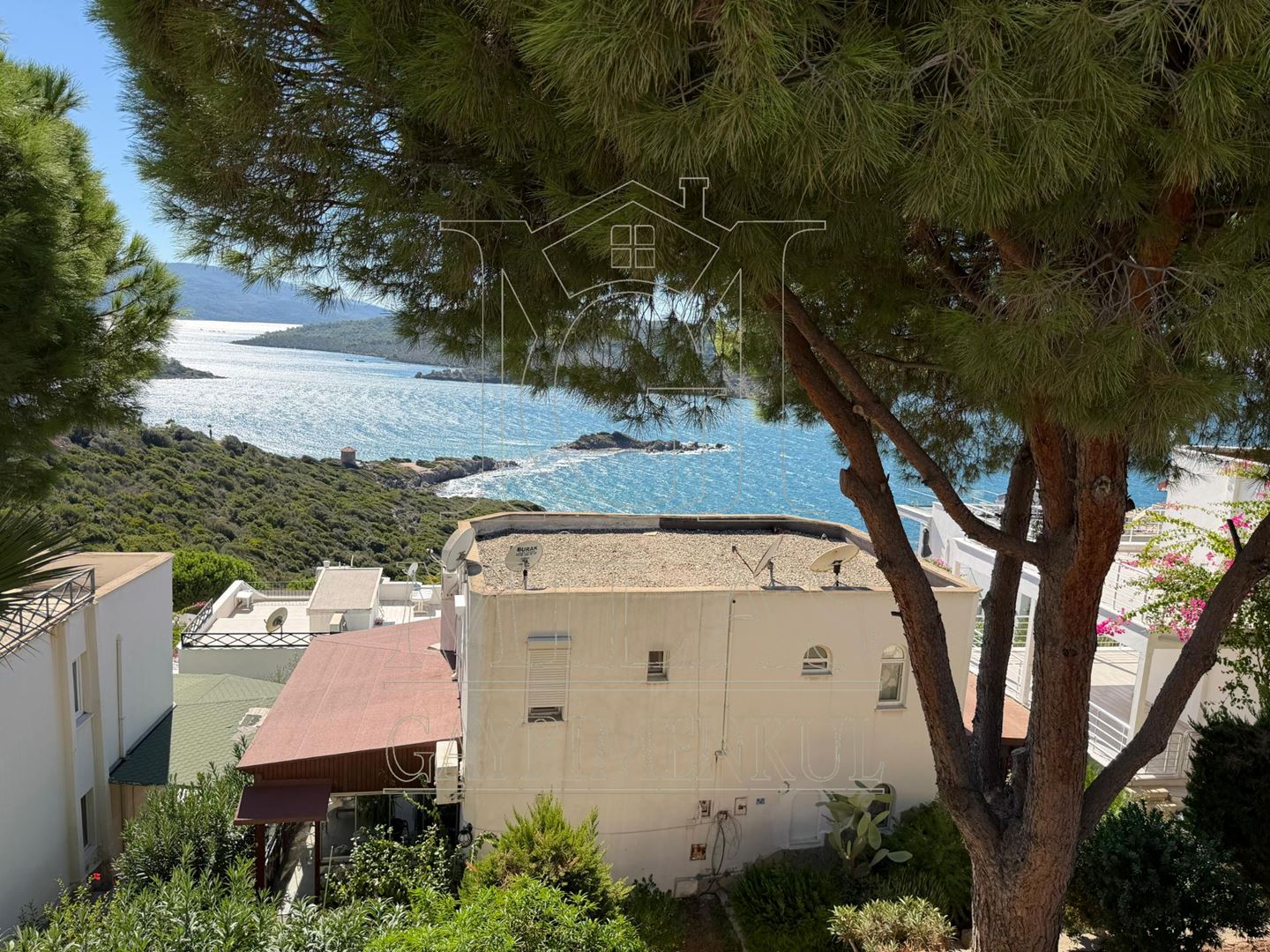 Boğaziçi Adabükü'nde Deniz Manzaralı Özel Plajlı Satılık VillaMuğla, Milas, Boğaziçi - 6