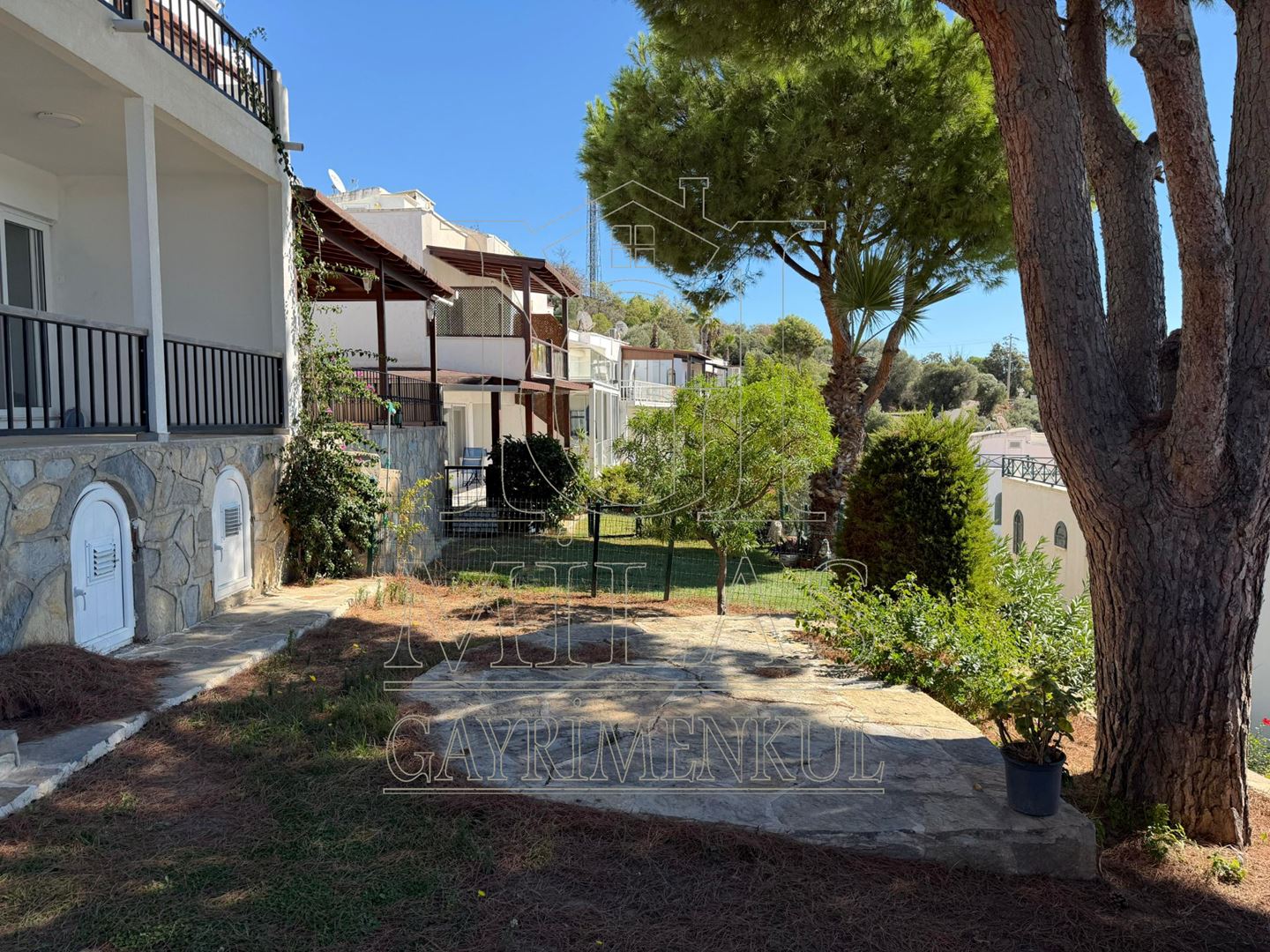 Boğaziçi Adabükü'nde Deniz Manzaralı Özel Plajlı Satılık VillaMuğla, Milas, Boğaziçi - 24