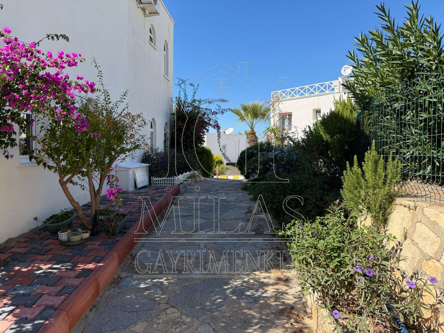 Boğaziçi Adabükü'nde Deniz Manzaralı Özel Plajlı Satılık VillaMuğla, Milas, Boğaziçi - 8