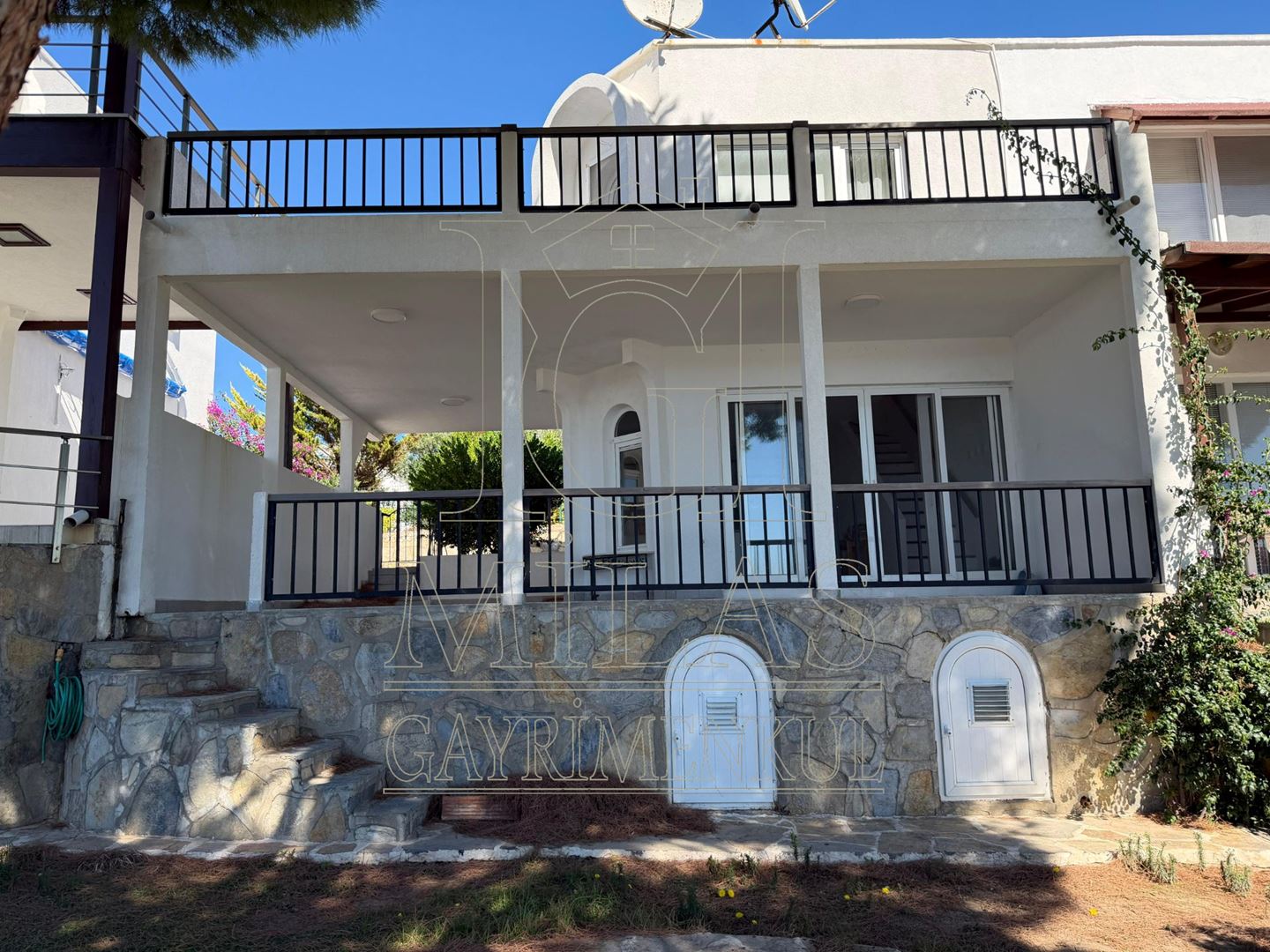 Boğaziçi Adabükü'nde Deniz Manzaralı Özel Plajlı Satılık VillaMuğla, Milas, Boğaziçi - 9