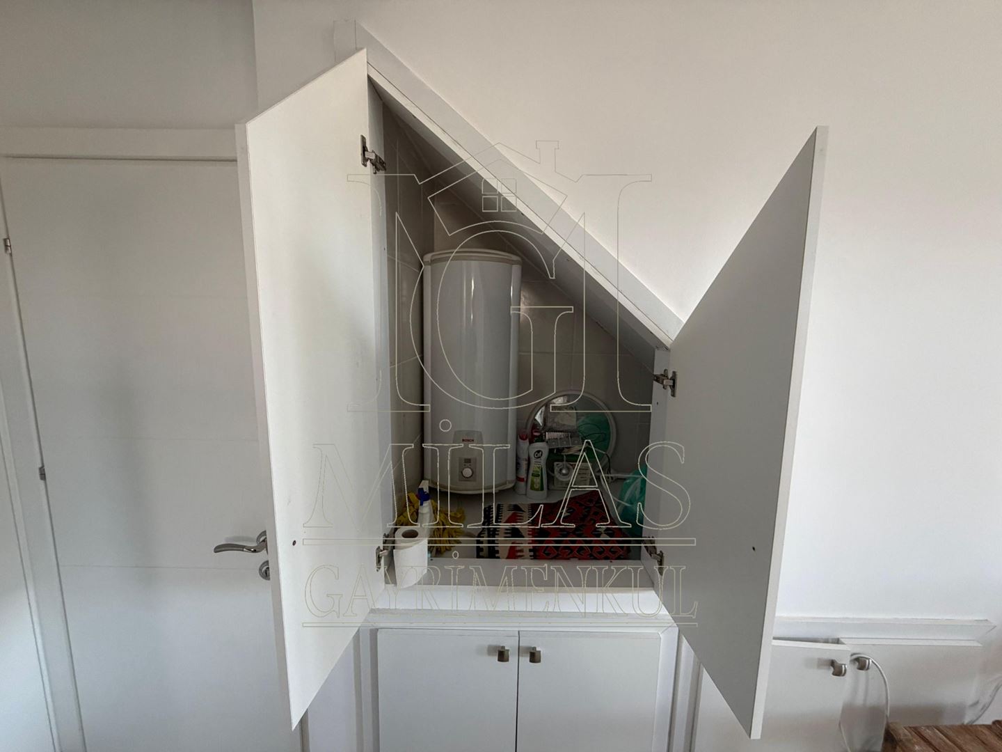 Boğaziçi Adabükü'nde Deniz Manzaralı Özel Plajlı Satılık VillaMuğla, Milas, Boğaziçi - 14