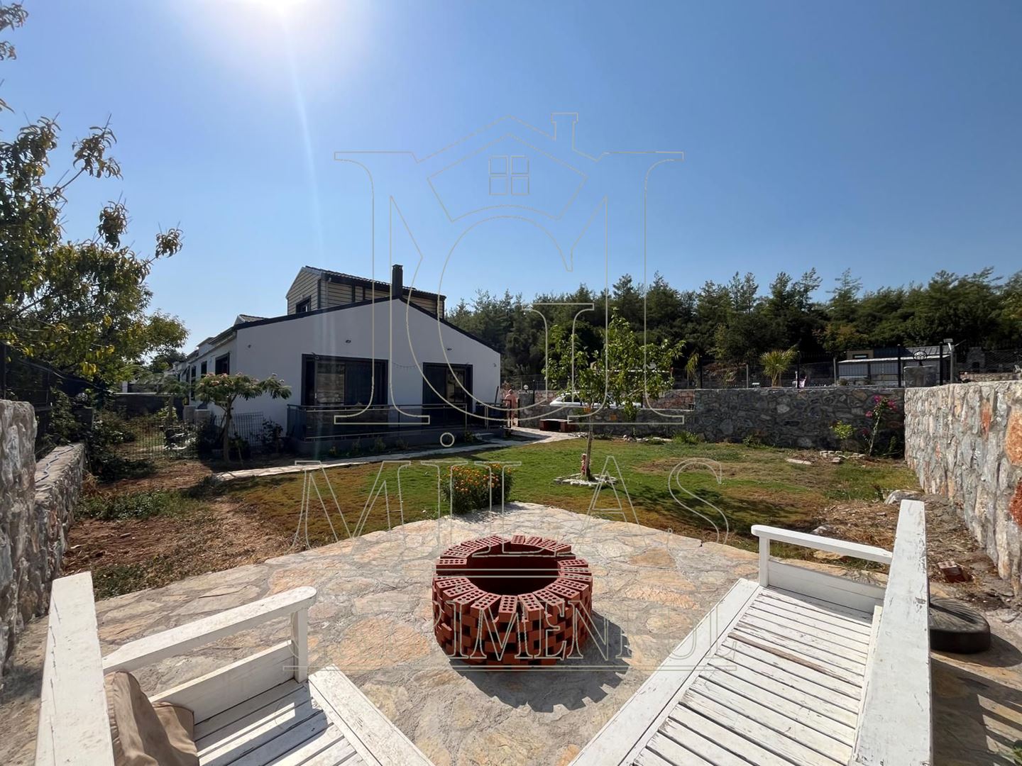 Milas'ta 1600 M² Bahçe İçinde Satılık VillaMuğla, Milas, Aslanyaka