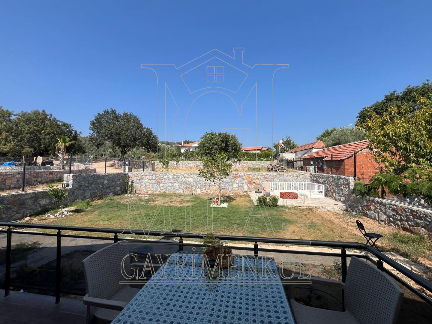 Milas'ta 1600 M² Bahçe İçinde Satılık VillaMuğla, Milas, Aslanyaka - 2