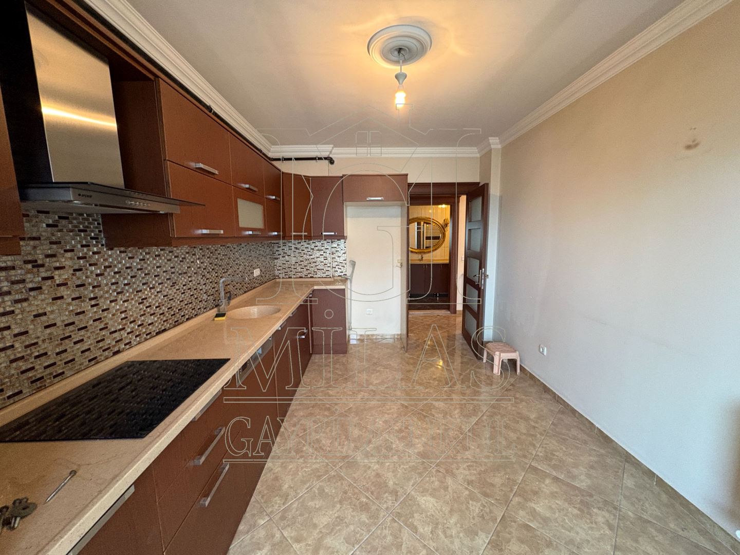 Milas Cumhuriyet Mahallesinde Doğalgazlı 3+1 Geniş Kiralık DaireMuğla, Milas, Cumhuriyet - 8