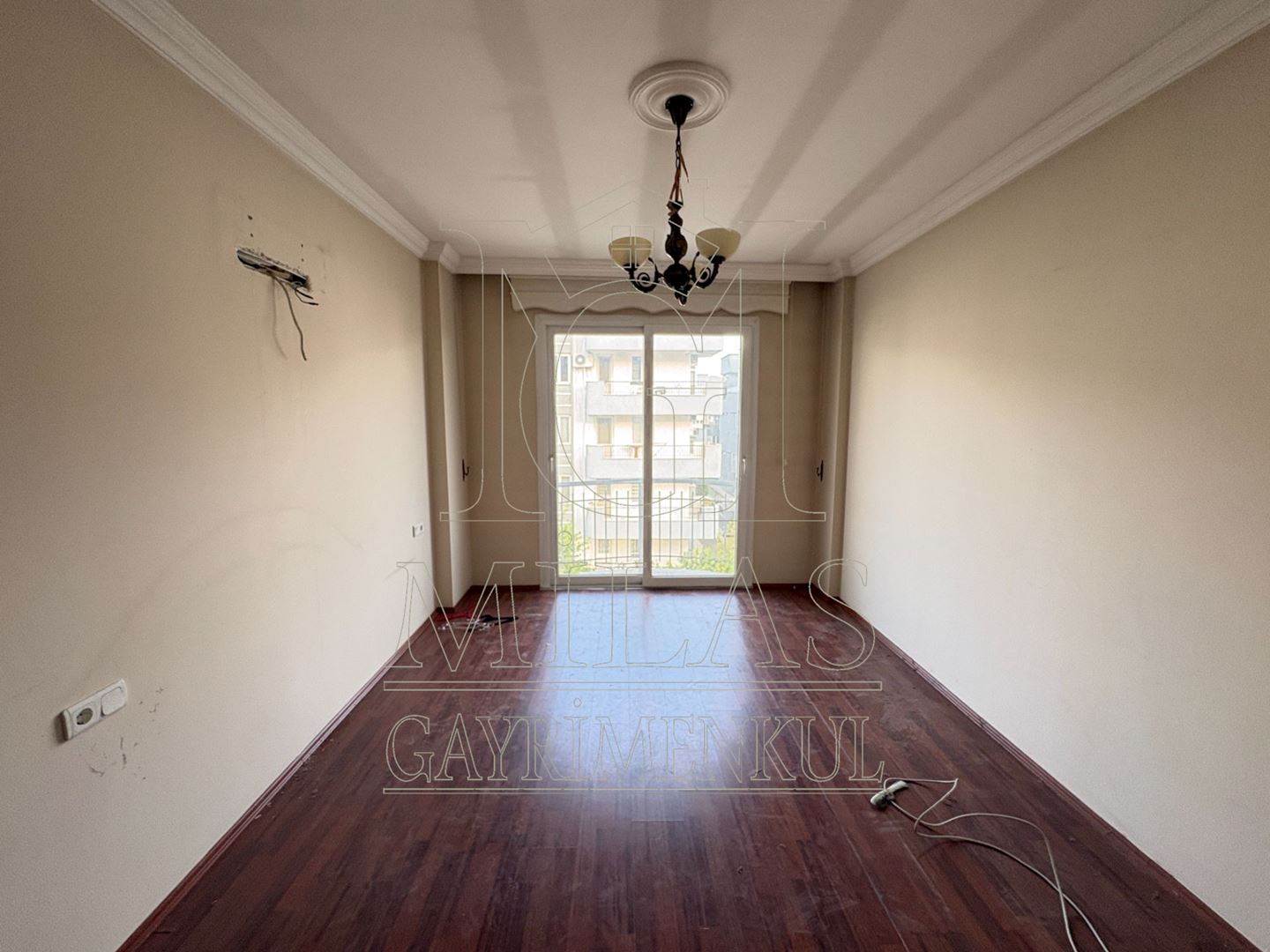 Milas Cumhuriyet Mahallesinde Doğalgazlı 3+1 Geniş Kiralık DaireMuğla, Milas, Cumhuriyet - 13