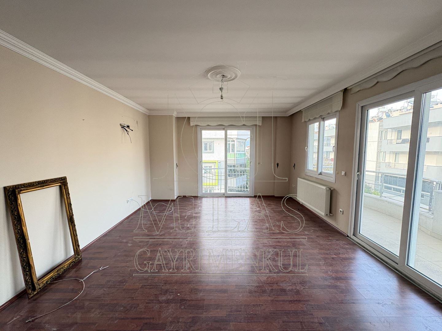 Milas Cumhuriyet Mahallesinde Doğalgazlı 3+1 Geniş Kiralık DaireMuğla, Milas, Cumhuriyet - 6